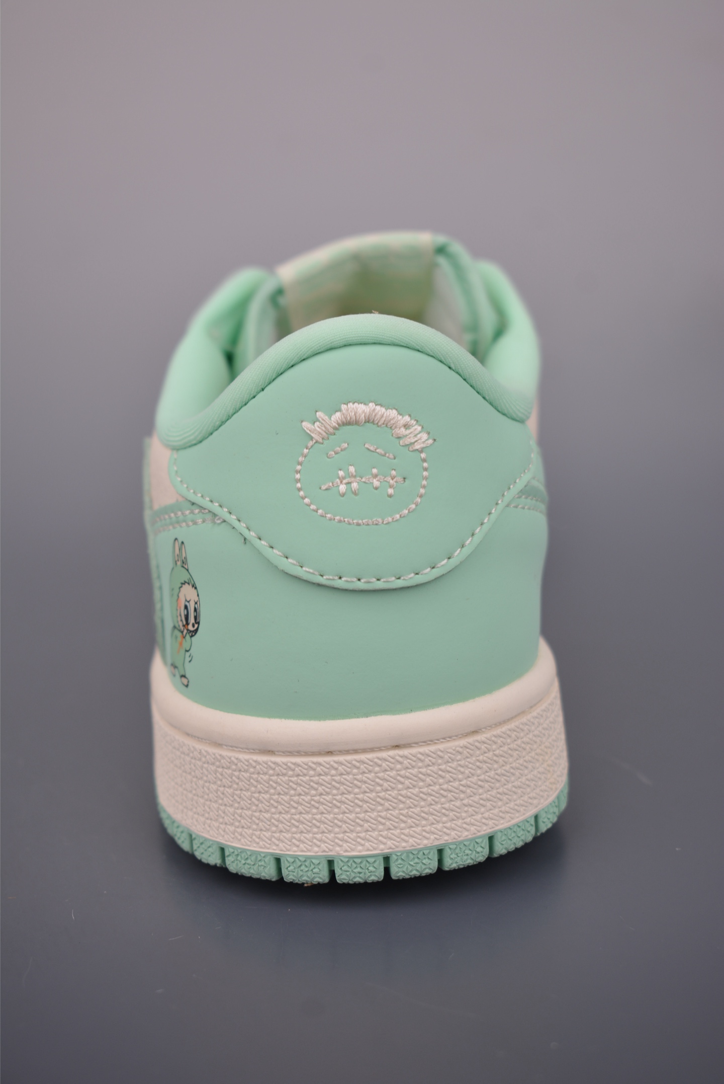 Fragment x Travis Scott x Labubu Air Jordan 1 Low 三方联名倒钩 DD7866-115 Fragment x Travis Scott x Labubu Air Jordan 1 Low 三方联名倒钩 DD7866-115