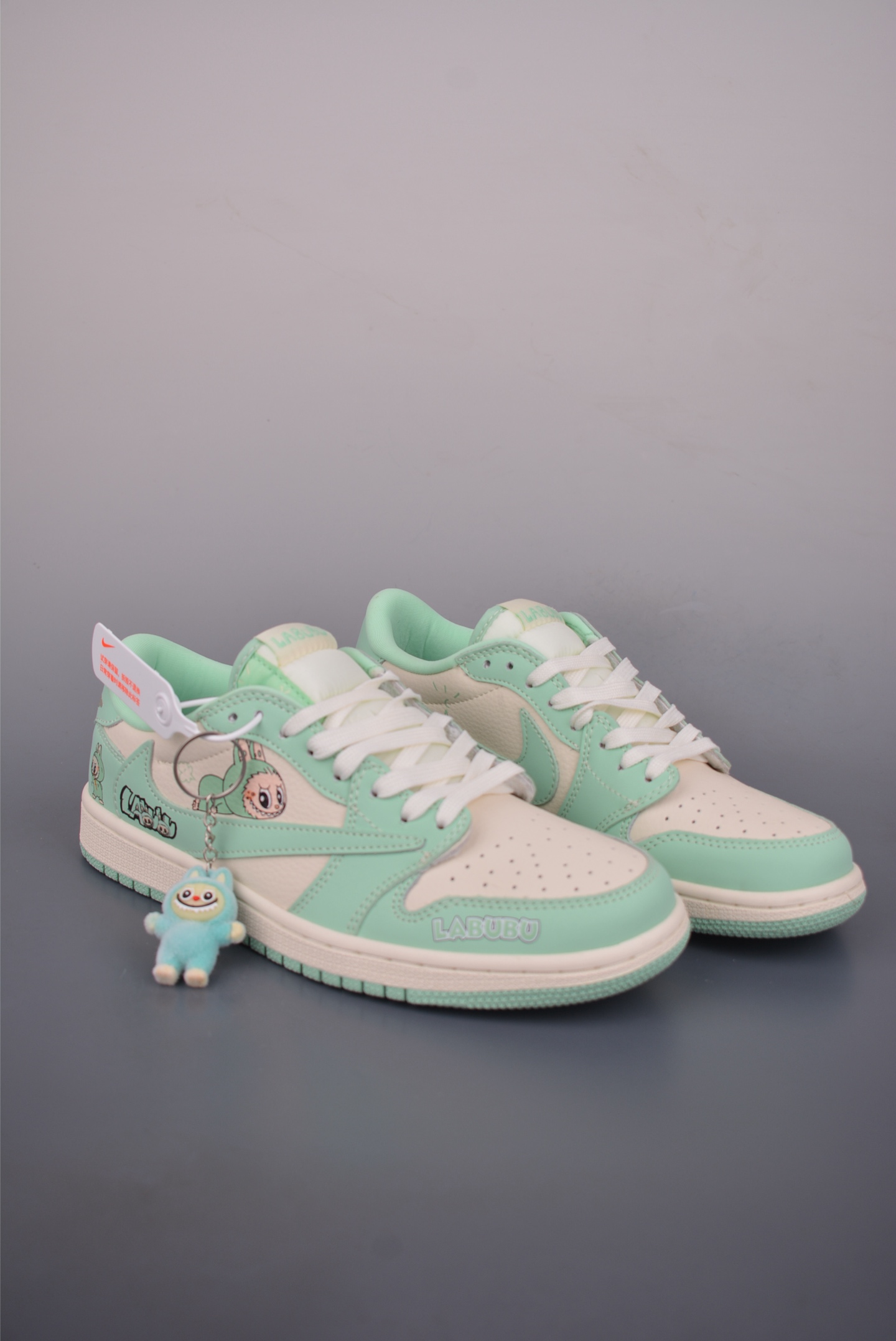 Fragment x Travis Scott x Labubu Air Jordan 1 Low 三方联名倒钩 DD7866-115 Fragment x Travis Scott x Labubu Air Jordan 1 Low 三方联名倒钩 DD7866-115