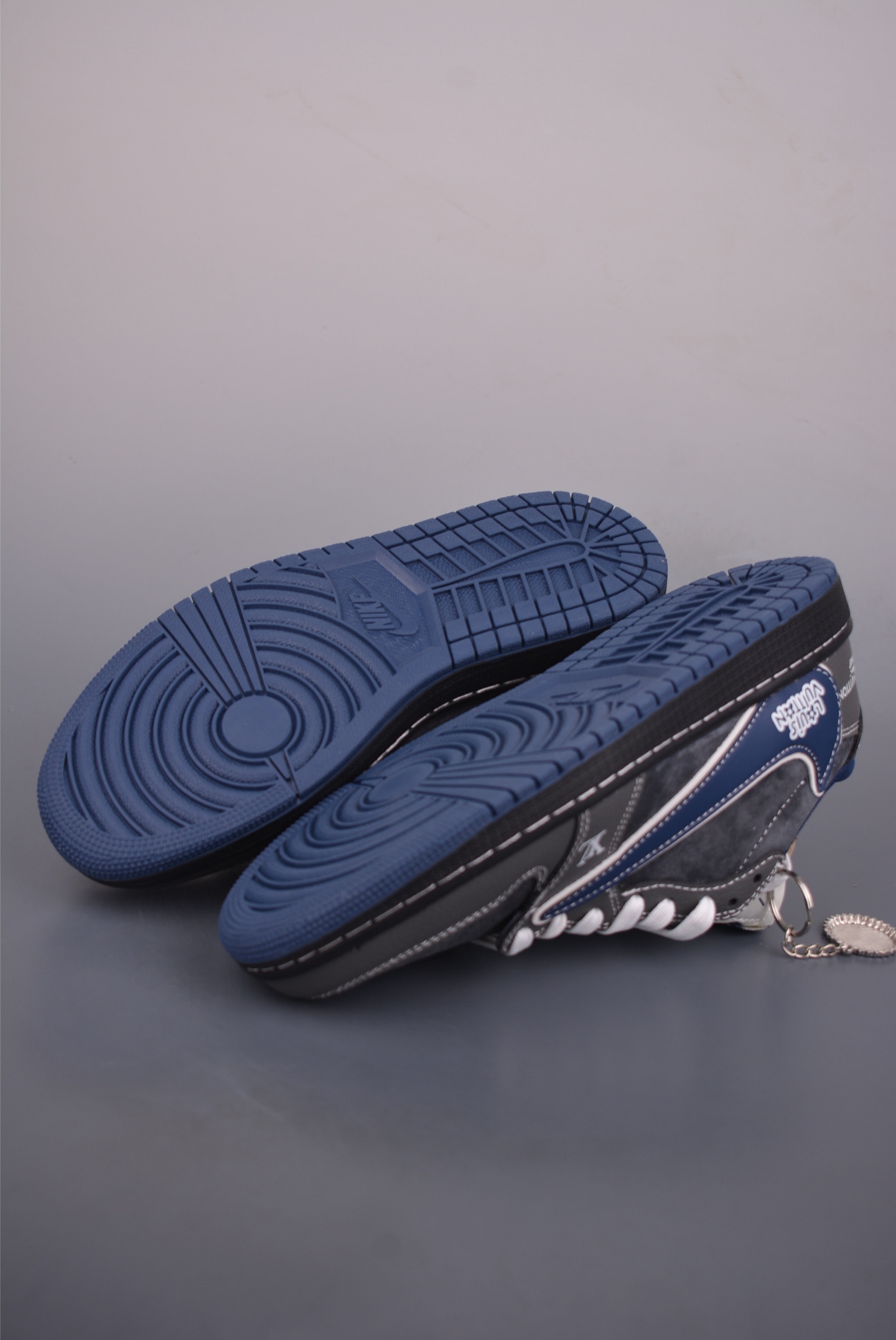 280 Fragment x Travis Scott x LV Air Jordan 1 Low 三方联名倒钩 DZ5899-024