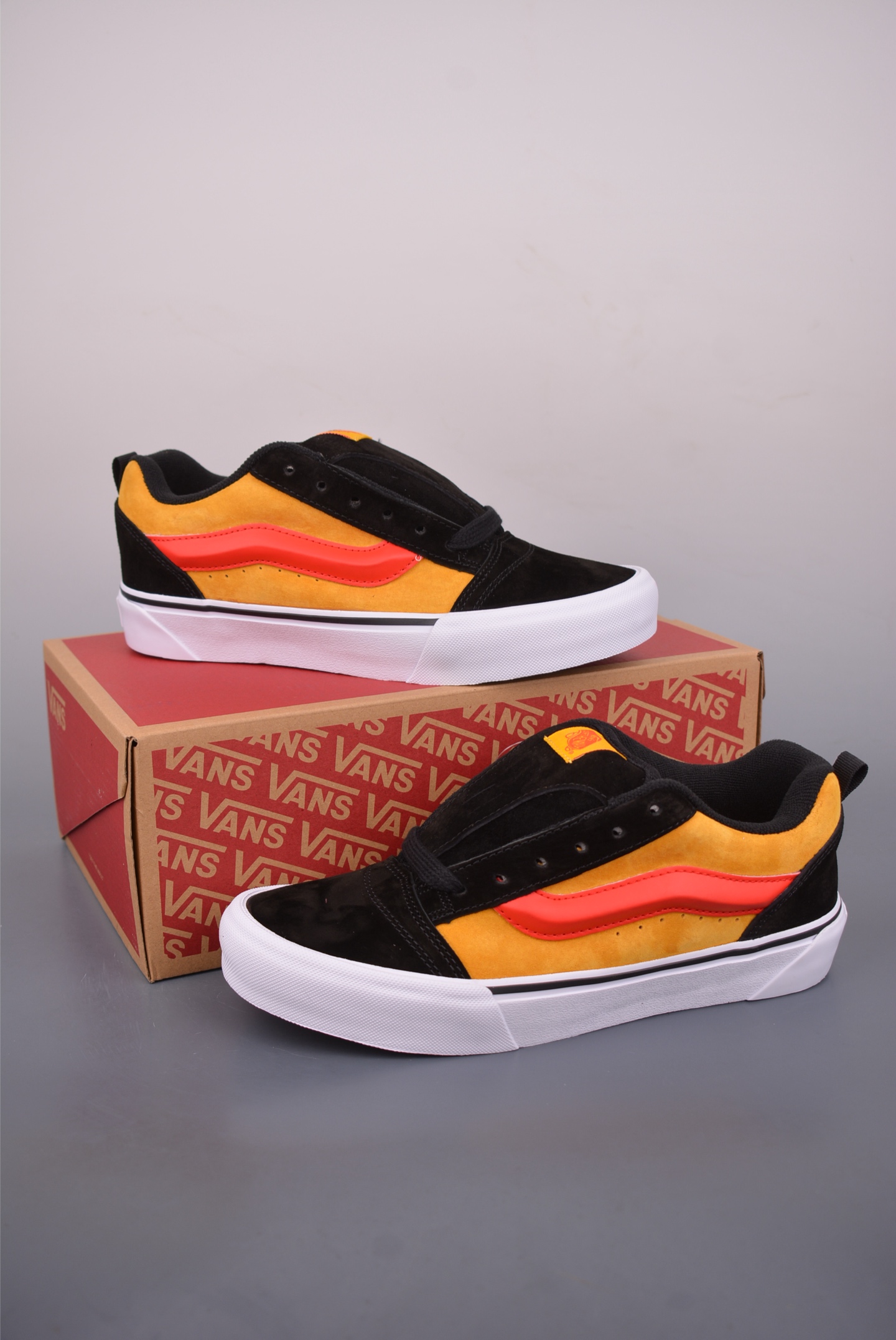 140 Vans Knu Skool “SUEDE YELLOW” 新款 黑黄复古休闲胖胖面包鞋 VN000CS0END