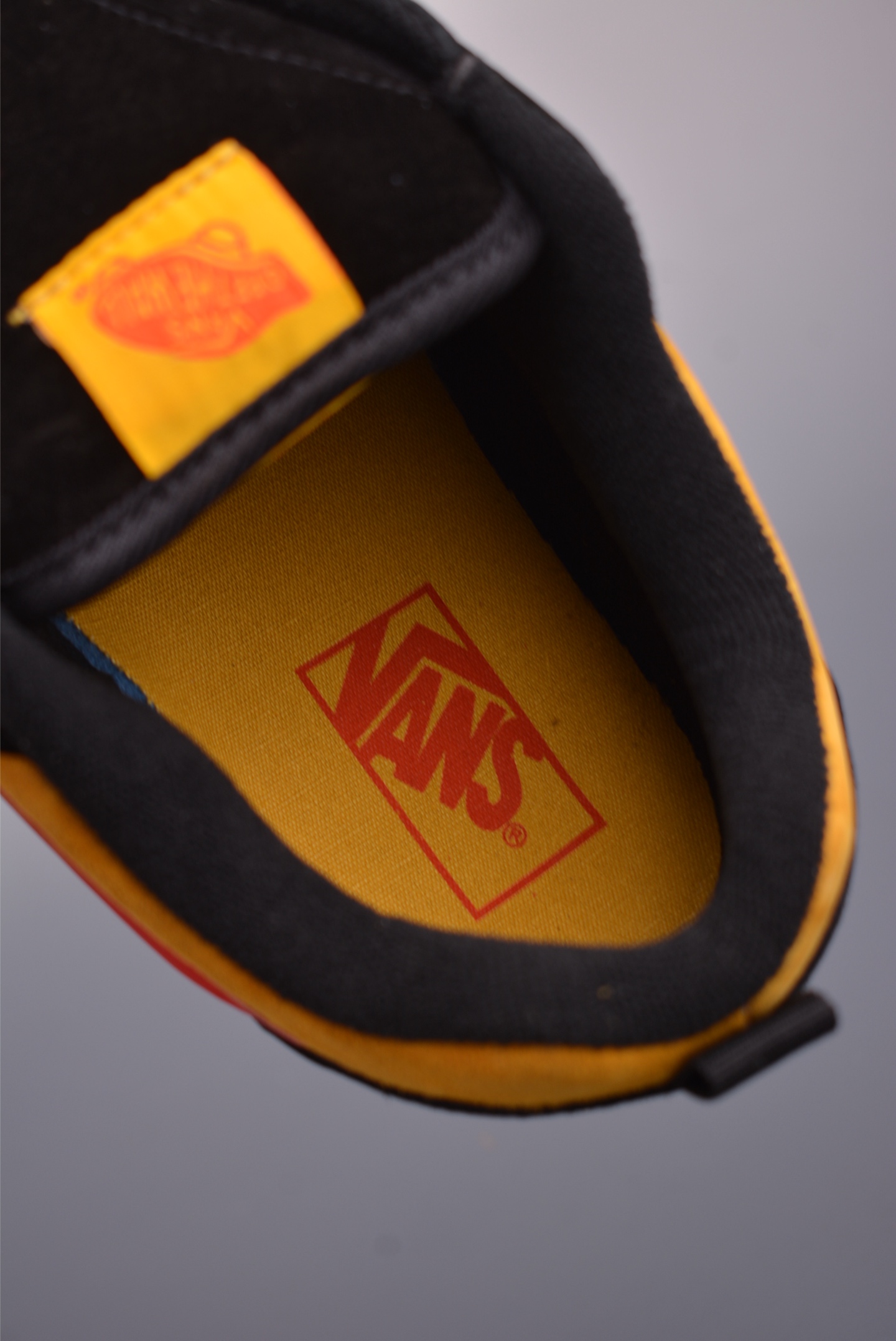 140 Vans Knu Skool “SUEDE YELLOW” 新款 黑黄复古休闲胖胖面包鞋 VN000CS0END