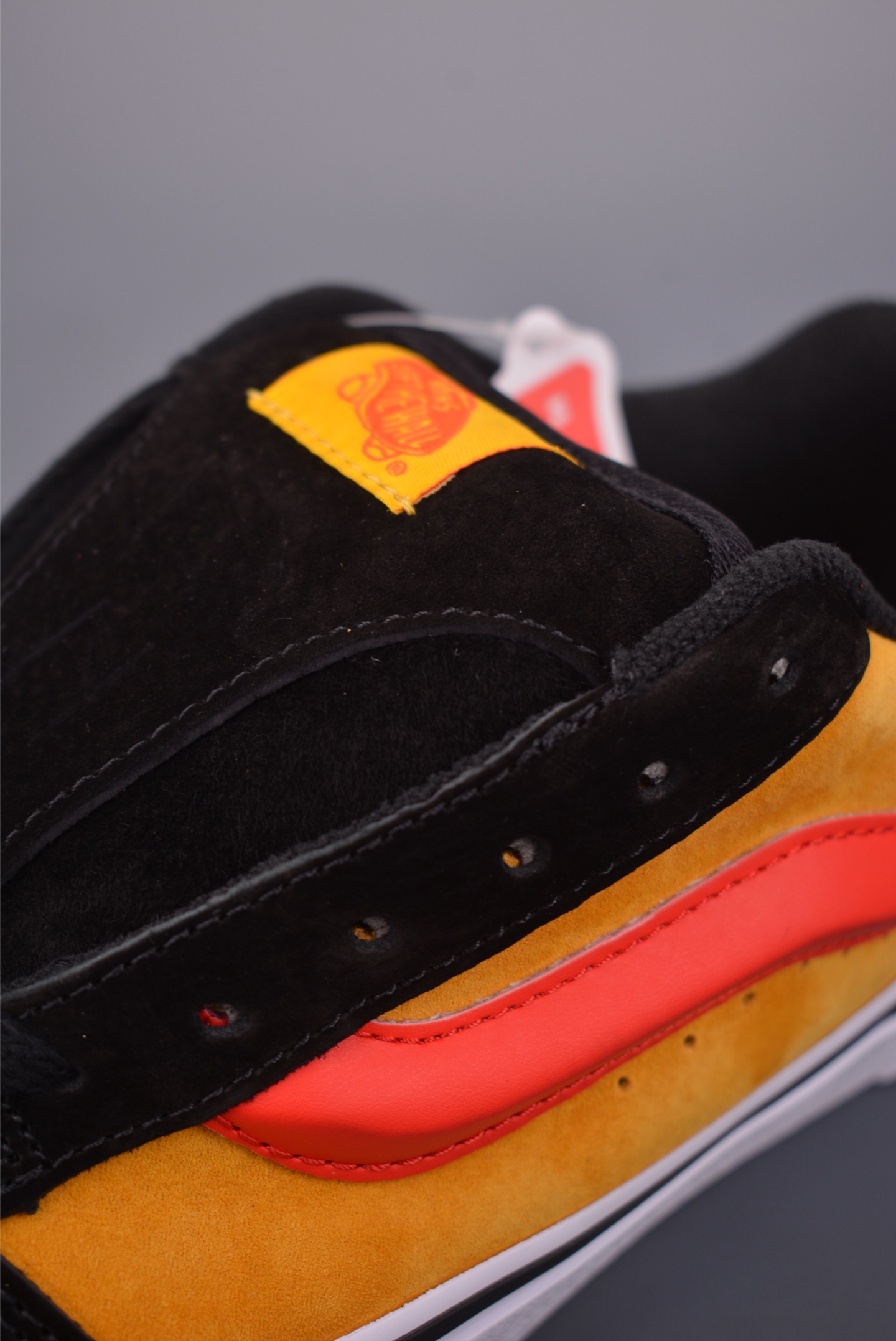 140 Vans Knu Skool “SUEDE YELLOW” 新款 黑黄复古休闲胖胖面包鞋 VN000CS0END