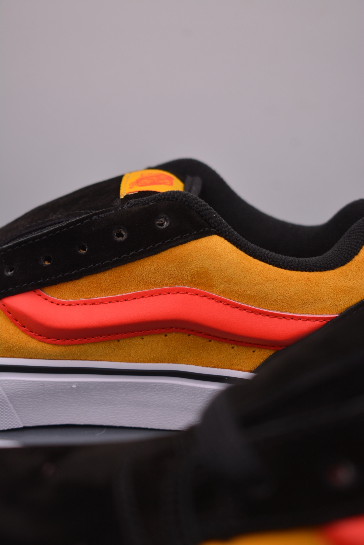 140 Vans Knu Skool “SUEDE YELLOW” 新款 黑黄复古休闲胖胖面包鞋 VN000CS0END