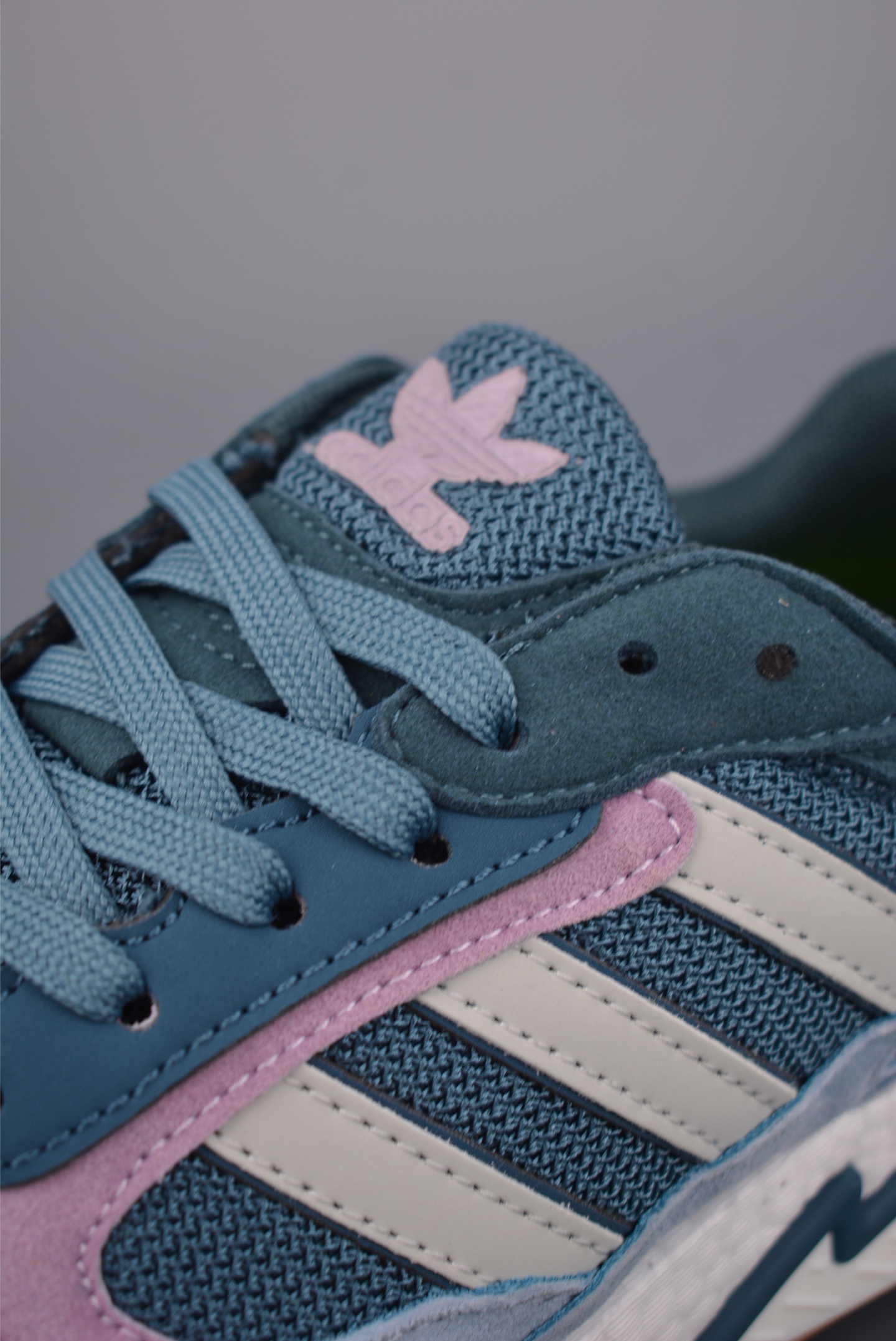 AdidOriginals TRESCRUN BR BOOST全掌真爆 耐磨缓震休闲运动跑鞋 EF0518