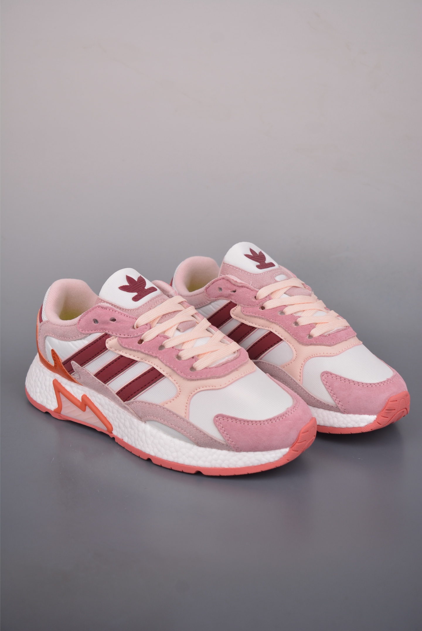 AdidOriginals TRESCRUN BR BOOST全掌真爆 耐磨缓震休闲运动跑鞋 FV4715