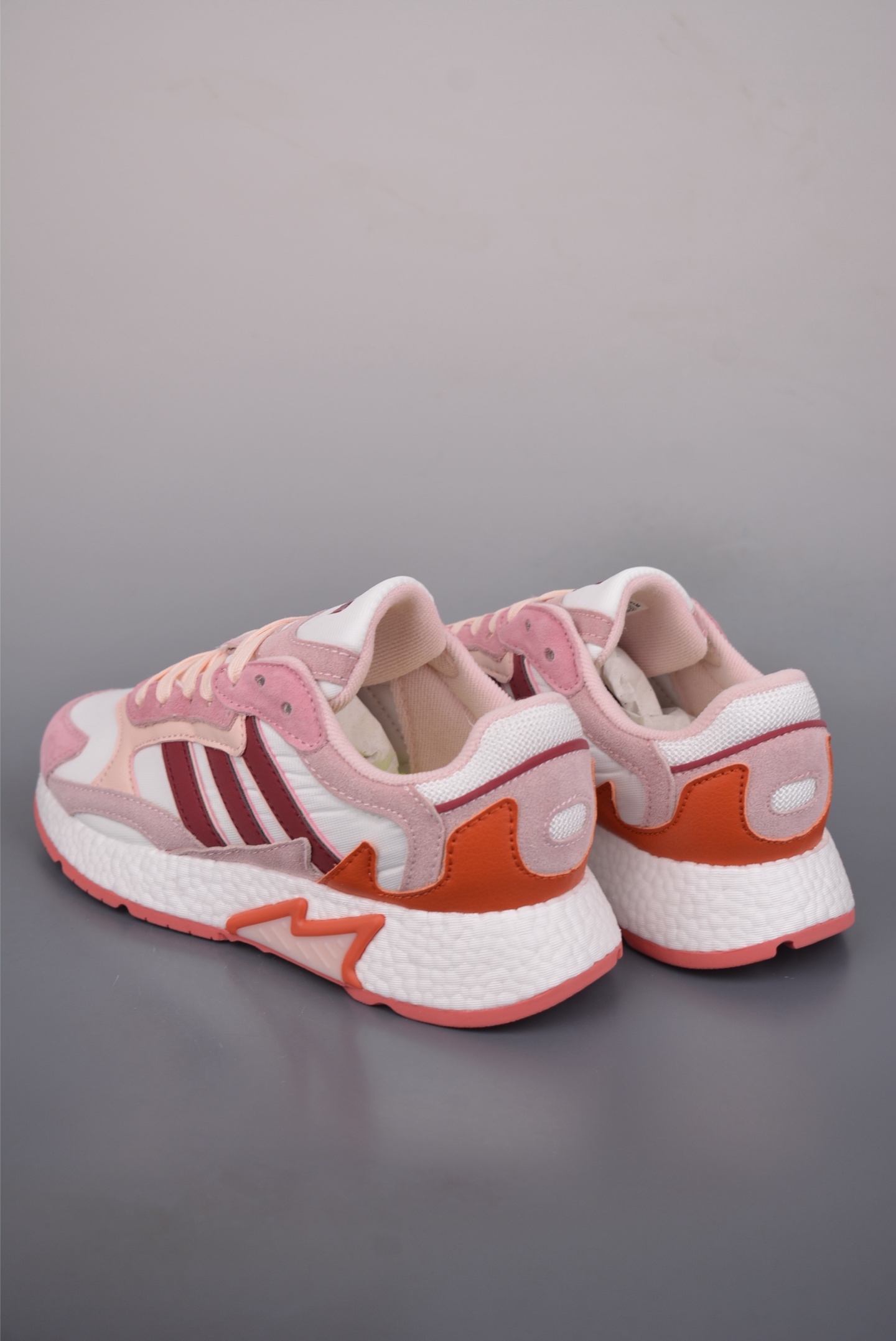 AdidOriginals TRESCRUN BR BOOST全掌真爆 耐磨缓震休闲运动跑鞋 FV4715