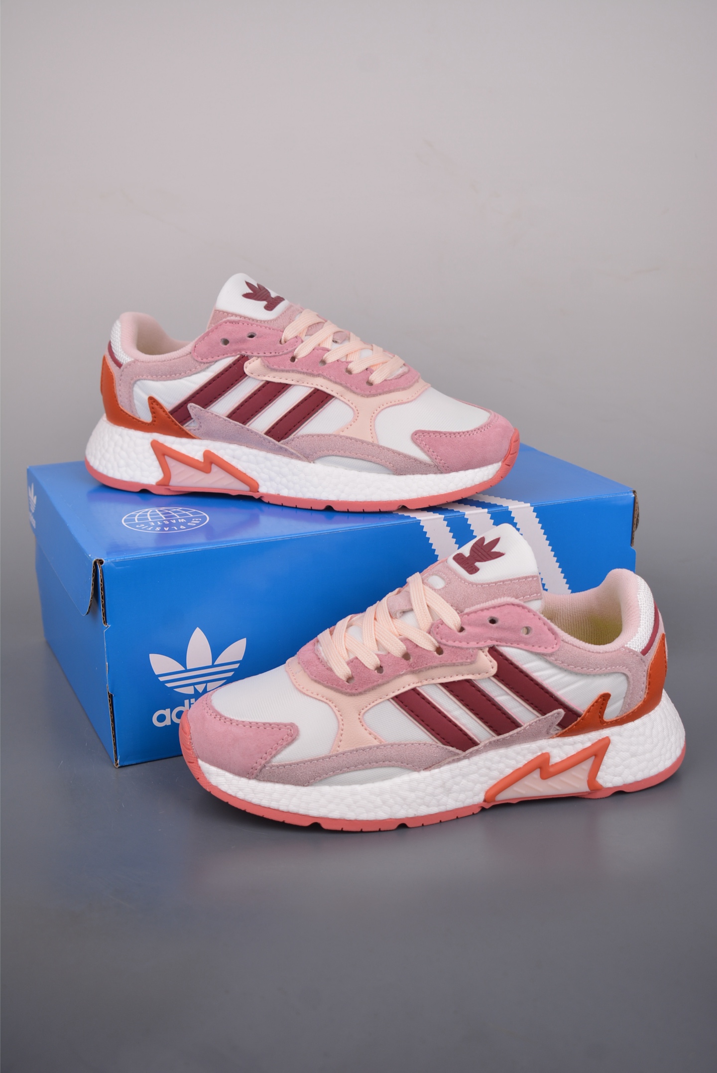 AdidOriginals TRESCRUN BR BOOST全掌真爆 耐磨缓震休闲运动跑鞋 FV4715