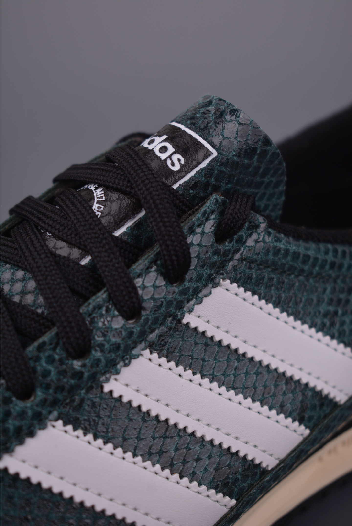 adidoriginals SL 72RS 超轻便透气复古慢跑鞋 JS3982