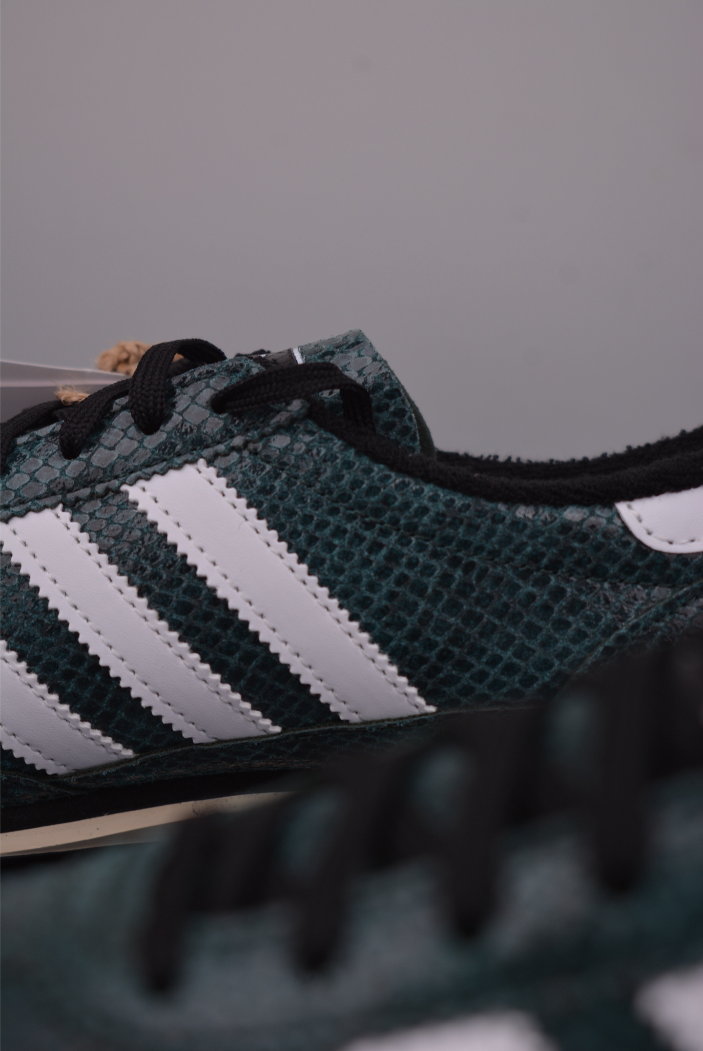 adidoriginals SL 72RS 超轻便透气复古慢跑鞋 JS3982