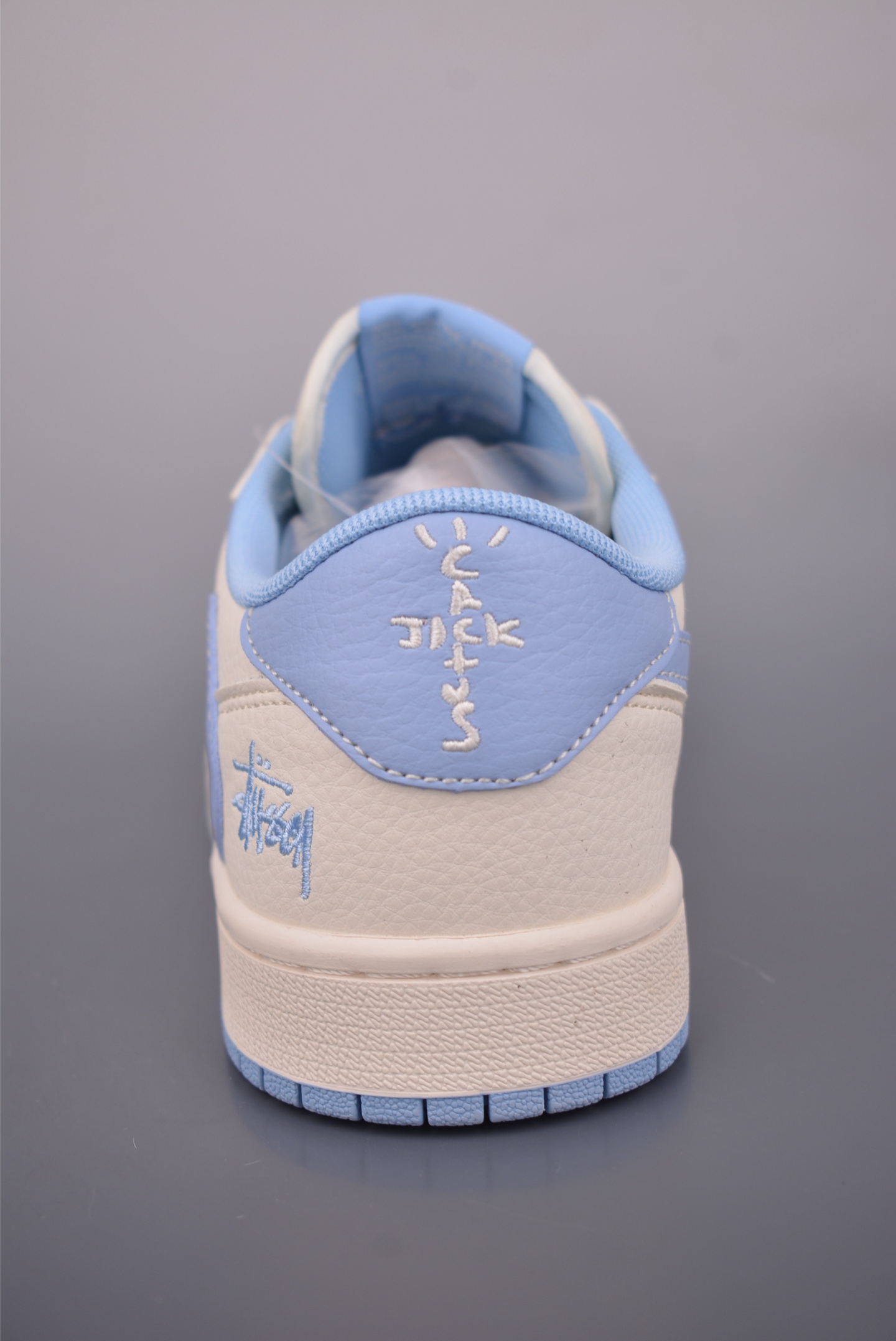 Fragment x Travis Scott x 斯图西 Air Jordan 1 Low 三方联名倒钩 XS7089-602