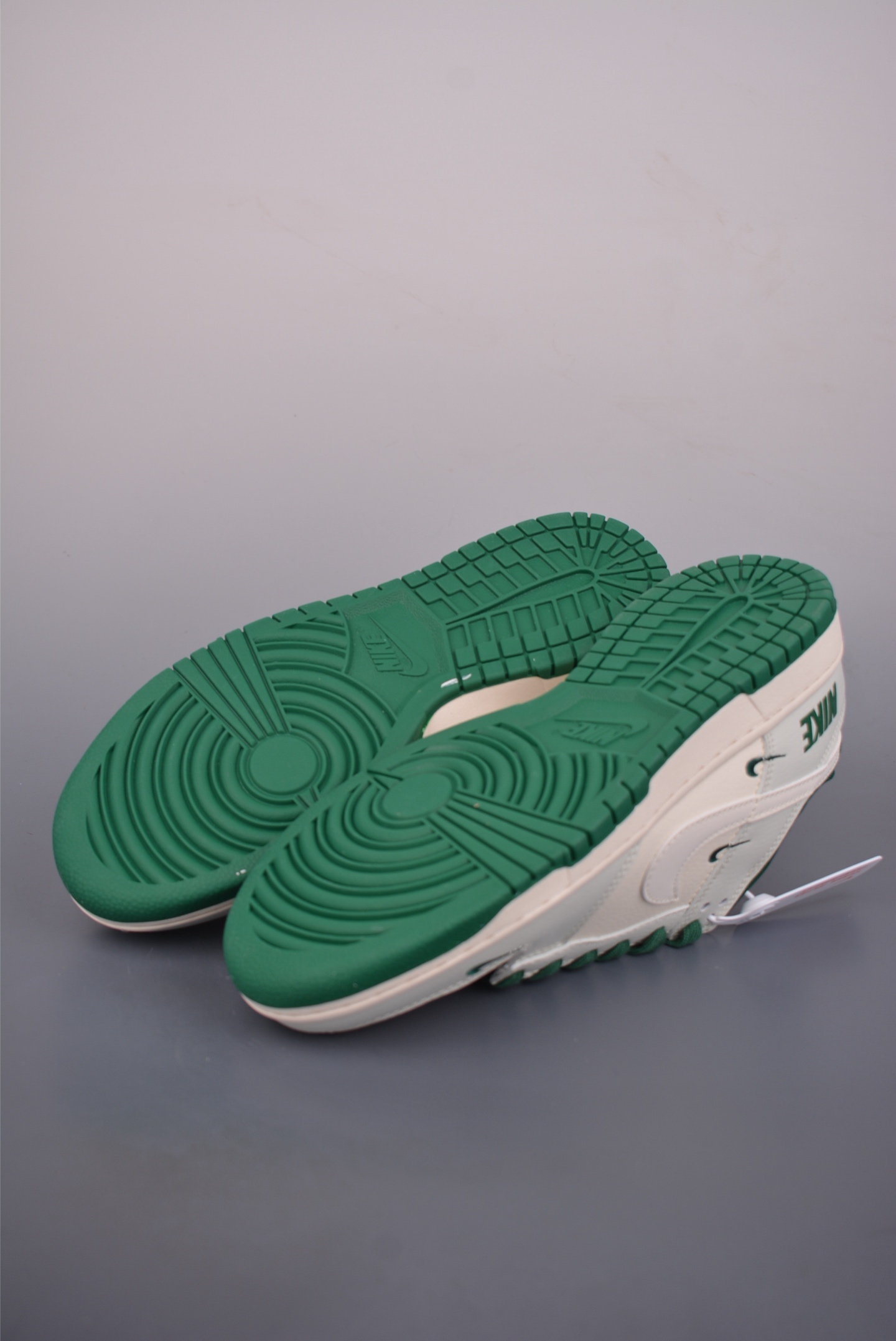 280 Nike SB Dunk Low 米绿 JP1628-063