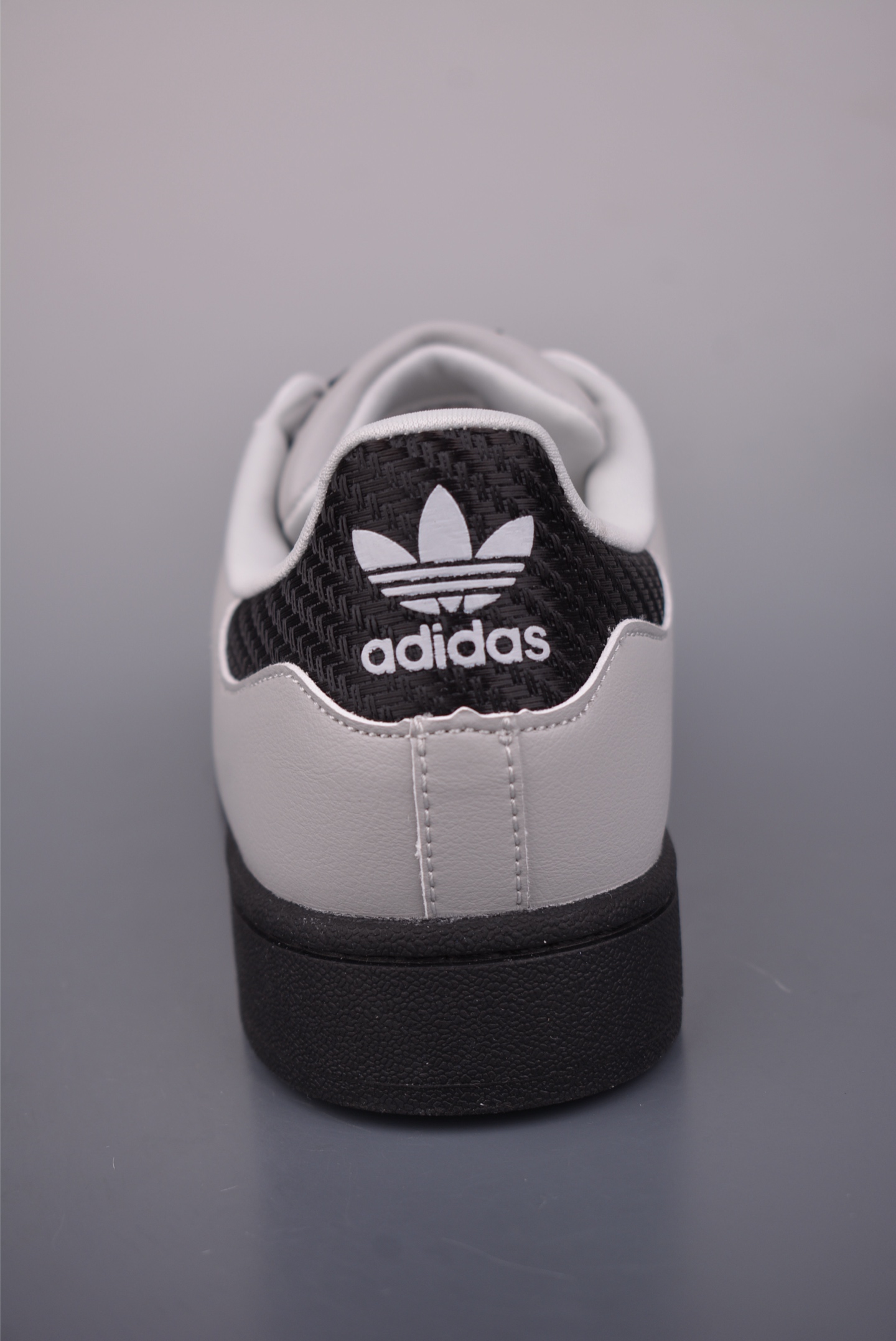 140 AdidOriginals Superstar 2025全新版本 贝壳头 JQ3183