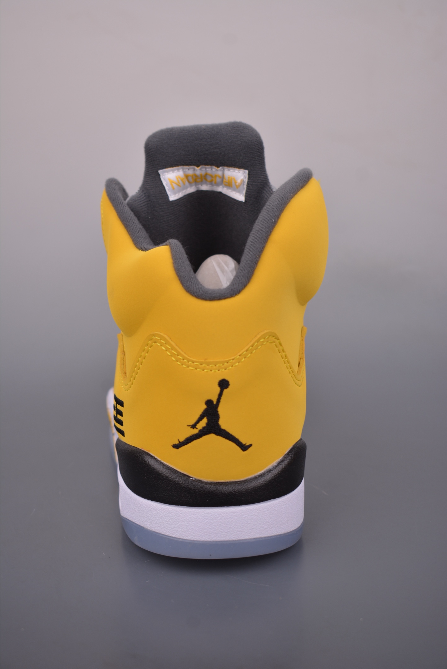 Air Jordan 5 Retro 乔丹5 复刻白粉黑 103372-700
