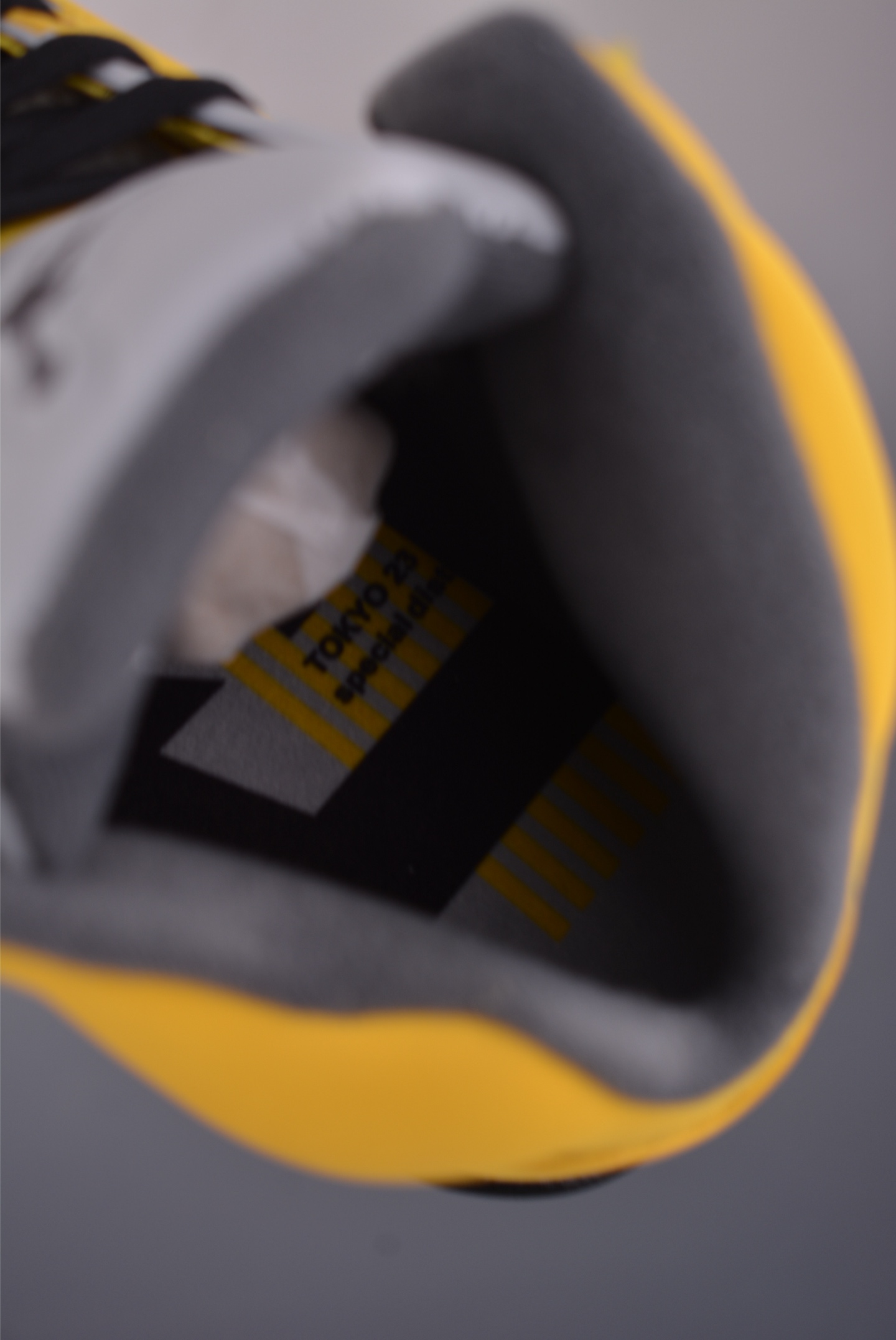 Air Jordan 5 Retro 乔丹5 复刻白粉黑 103372-700