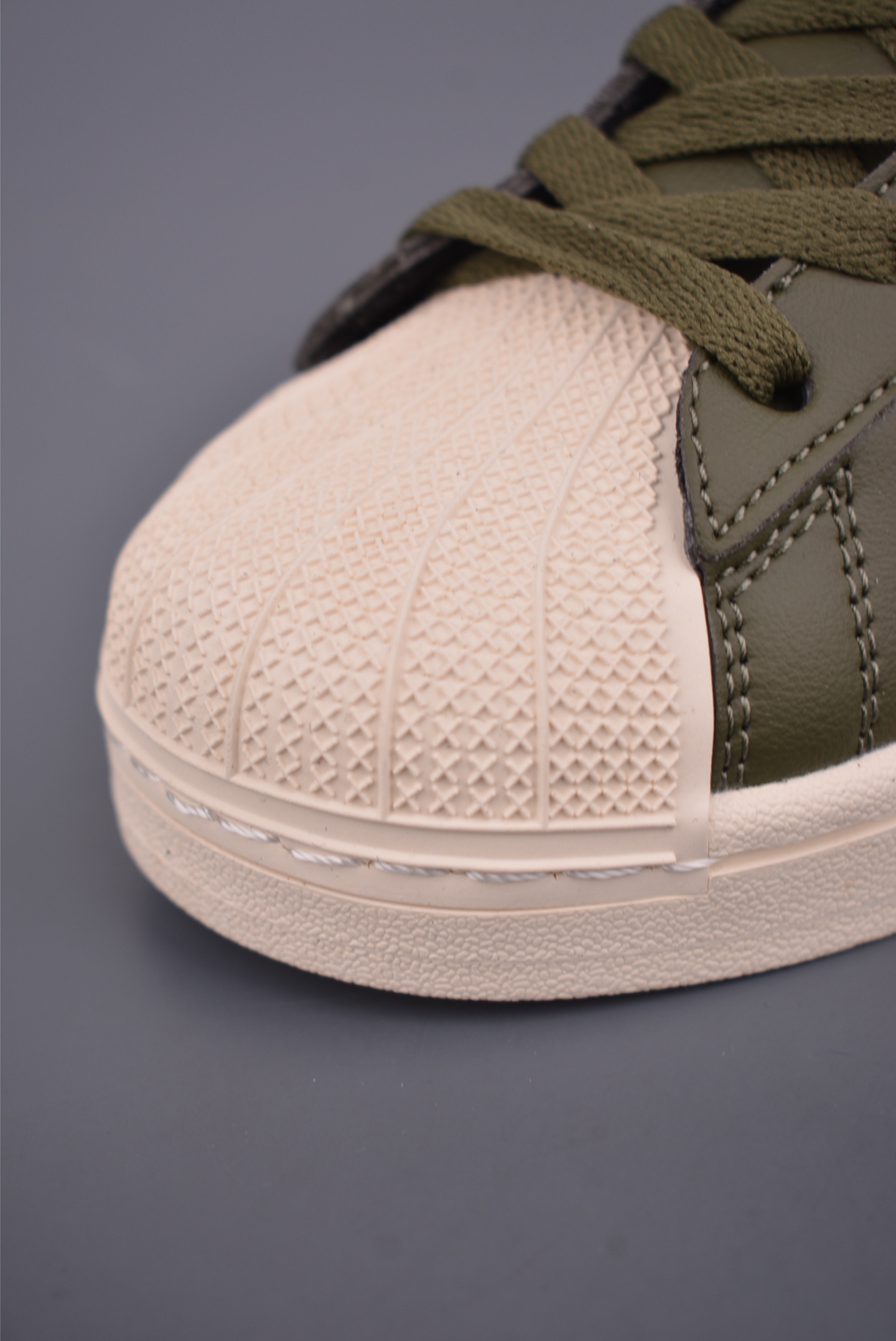 AdidOriginals Superstar 2025全新版本 贝壳头 JQ3181