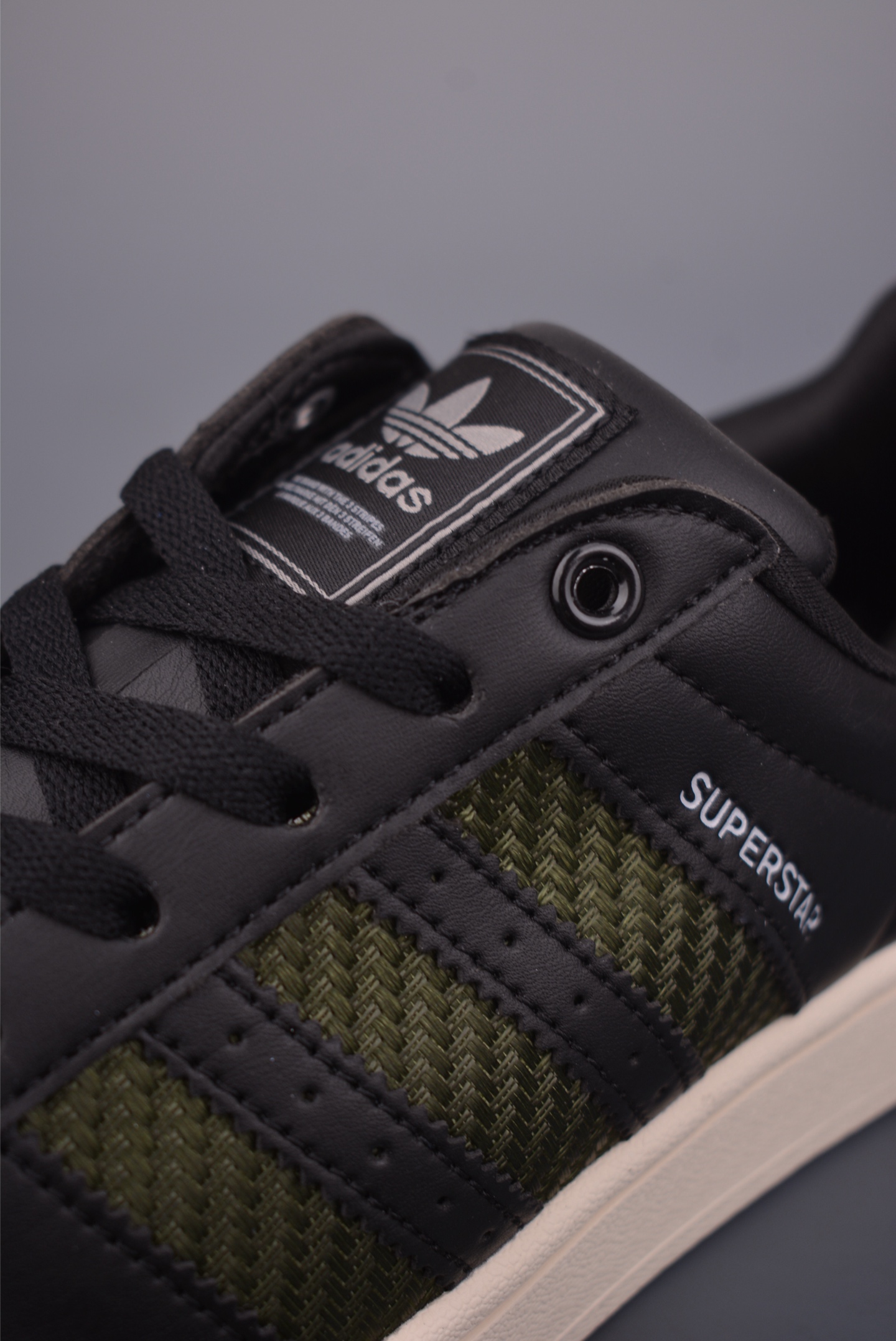 AdidOriginals Superstar 2025全新版本 贝壳头 JQ3182