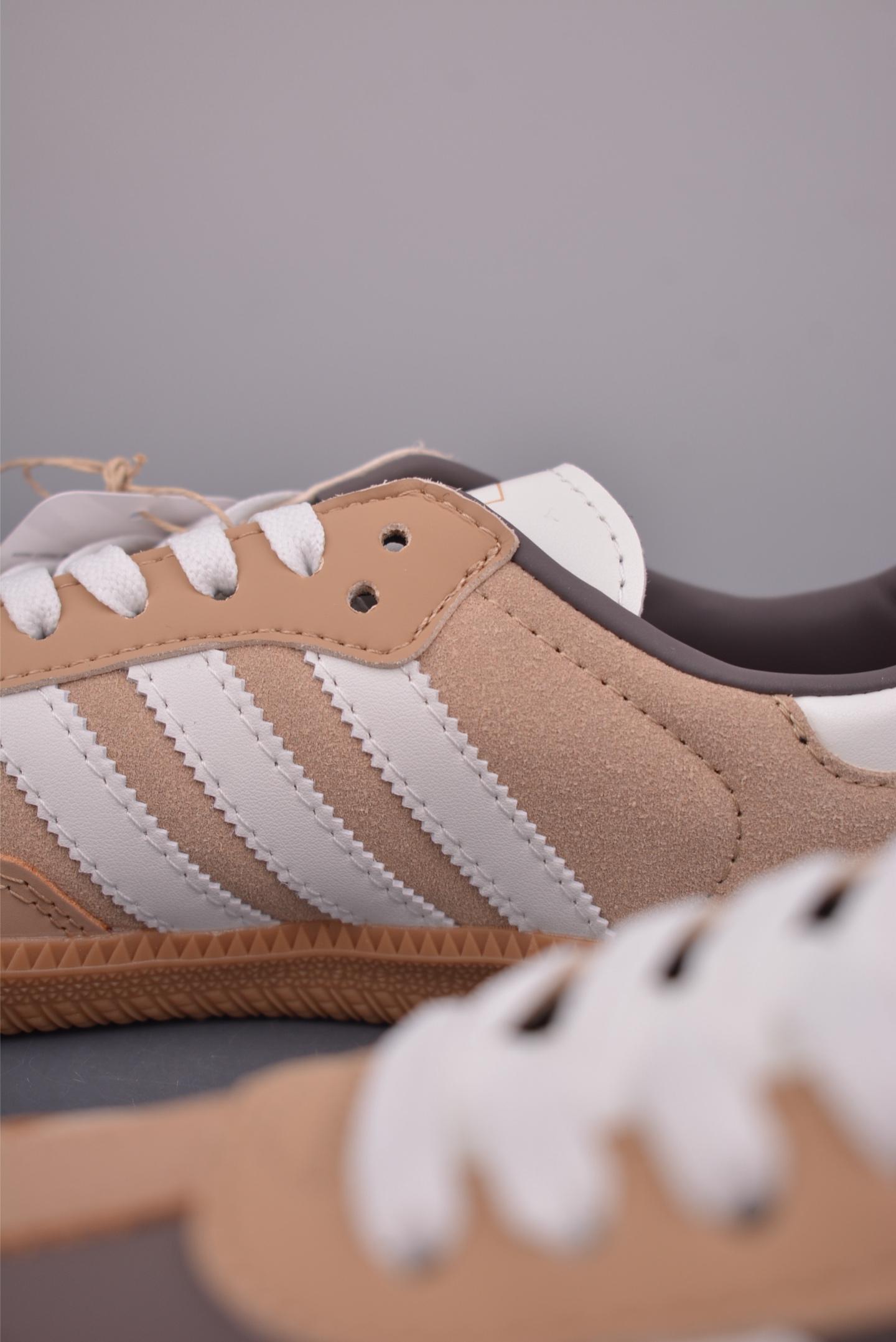 Adidas三叶草SAMBA W 休闲板鞋 KJ7594 Adidas三叶草SAMBA W 休闲板鞋 KJ7594