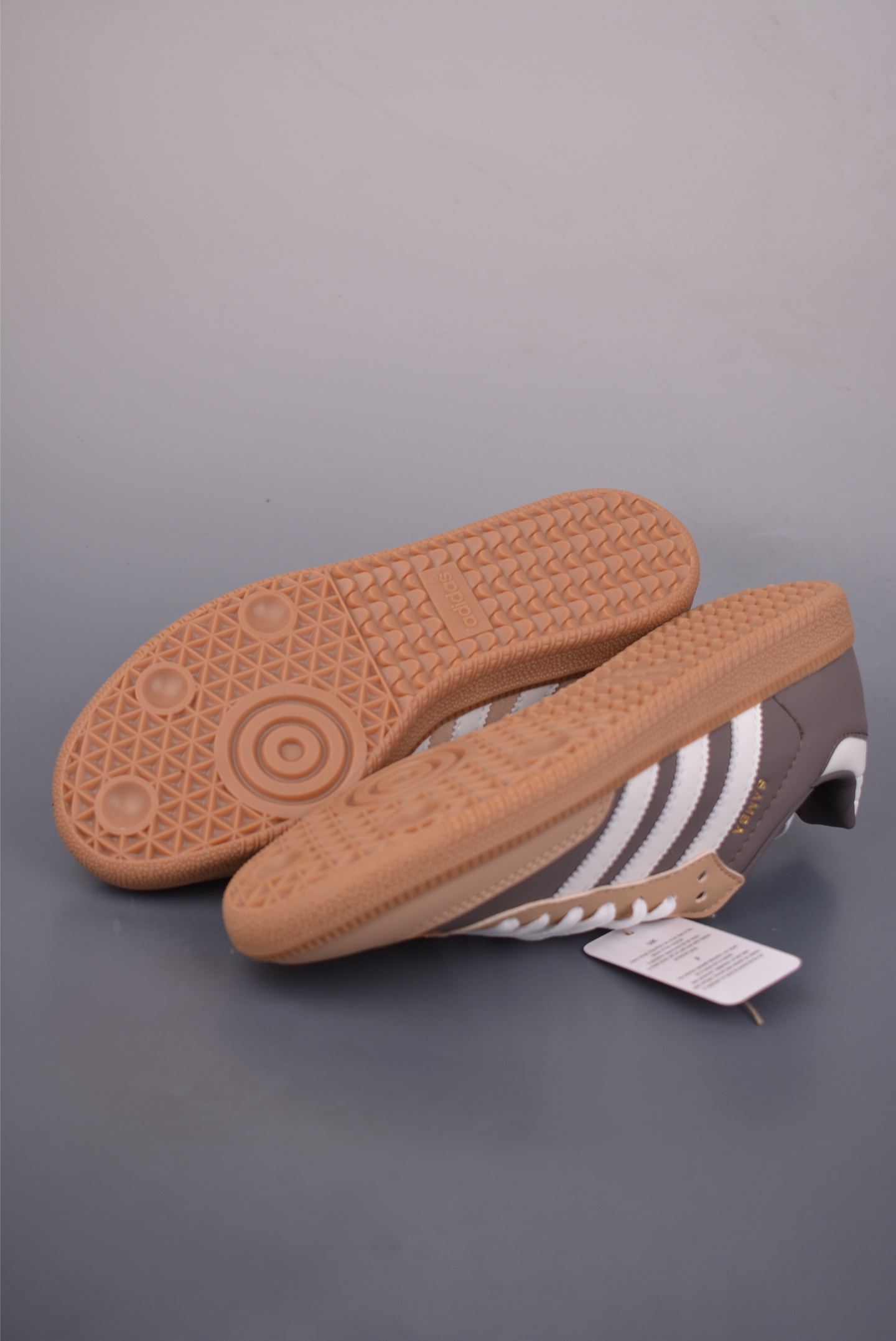 Adidas三叶草SAMBA W 休闲板鞋 KJ7594 Adidas三叶草SAMBA W 休闲板鞋 KJ7594