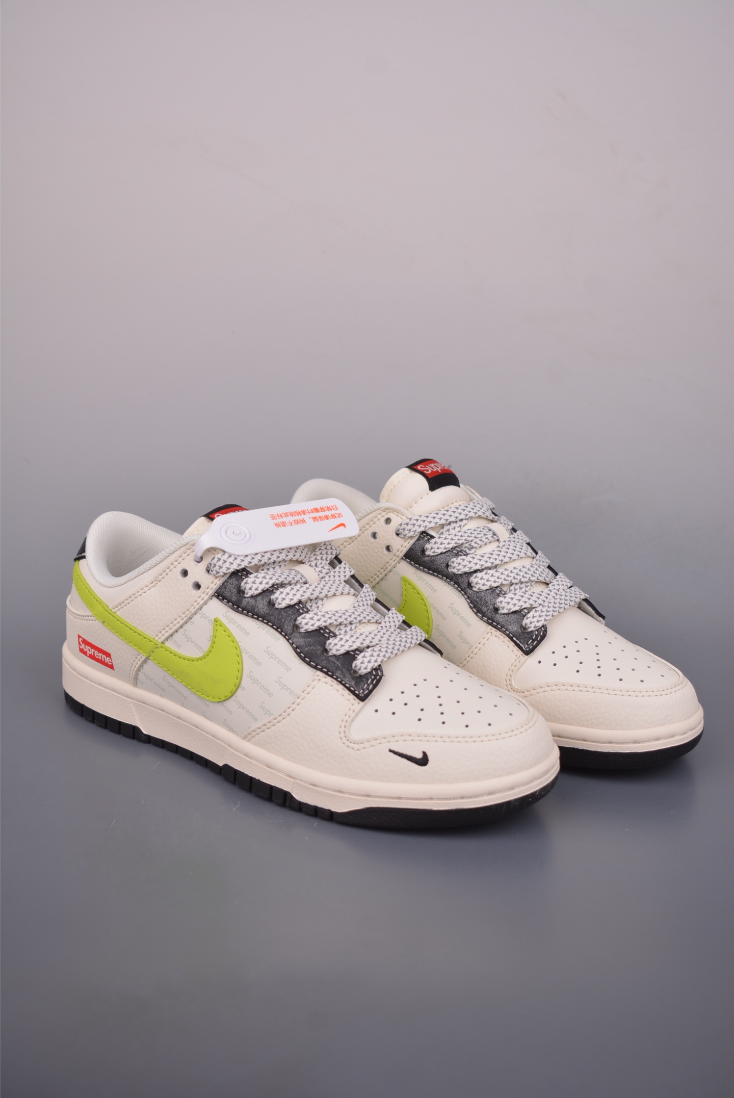 Nike SB Dunk Low Supreme联名 XS6089-625 Nike SB Dunk Low Supreme联名 XS6089-625