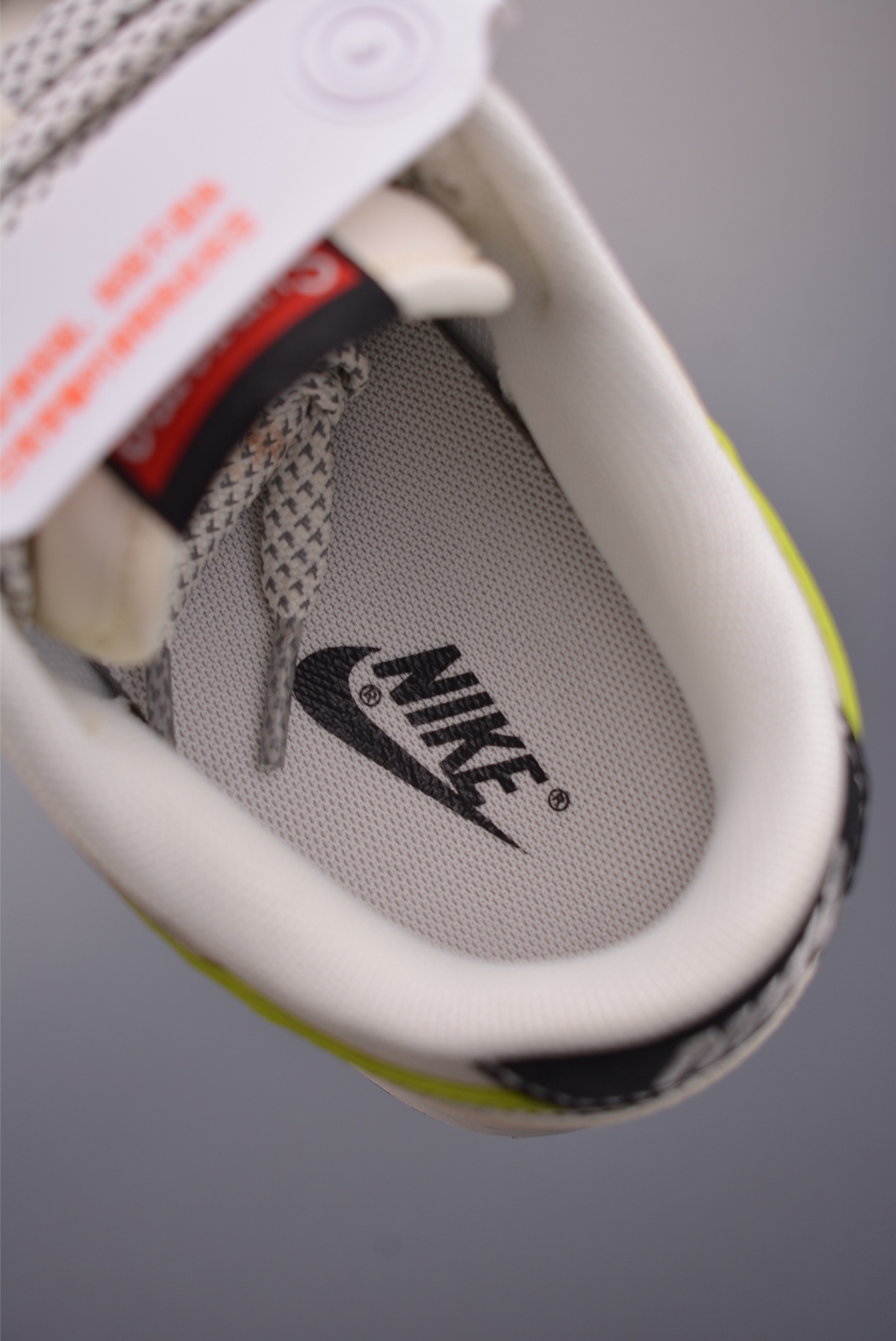 Nike SB Dunk Low Supreme联名 XS6089-625 Nike SB Dunk Low Supreme联名 XS6089-625