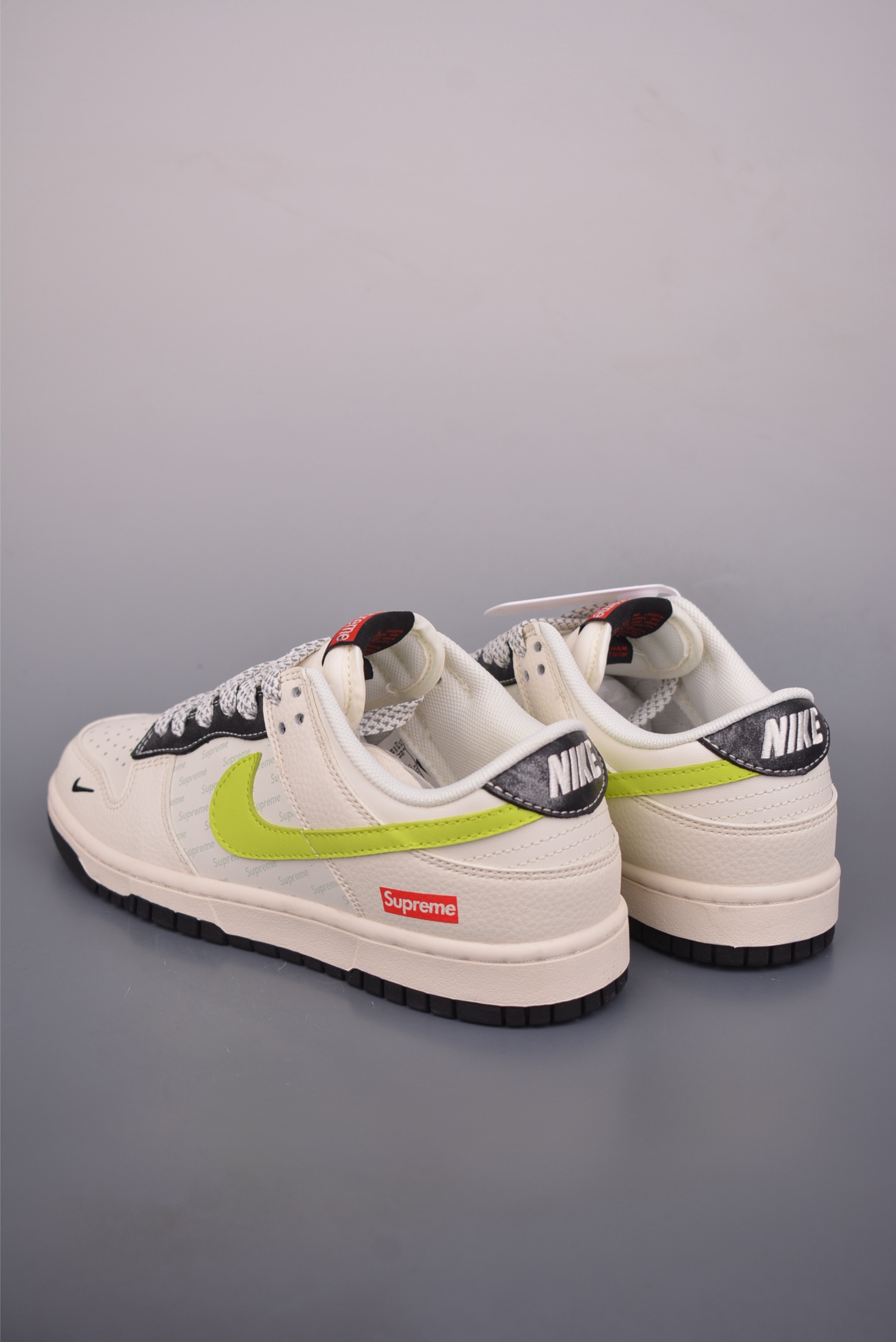 Nike SB Dunk Low Supreme联名 XS6089-625 Nike SB Dunk Low Supreme联名 XS6089-625