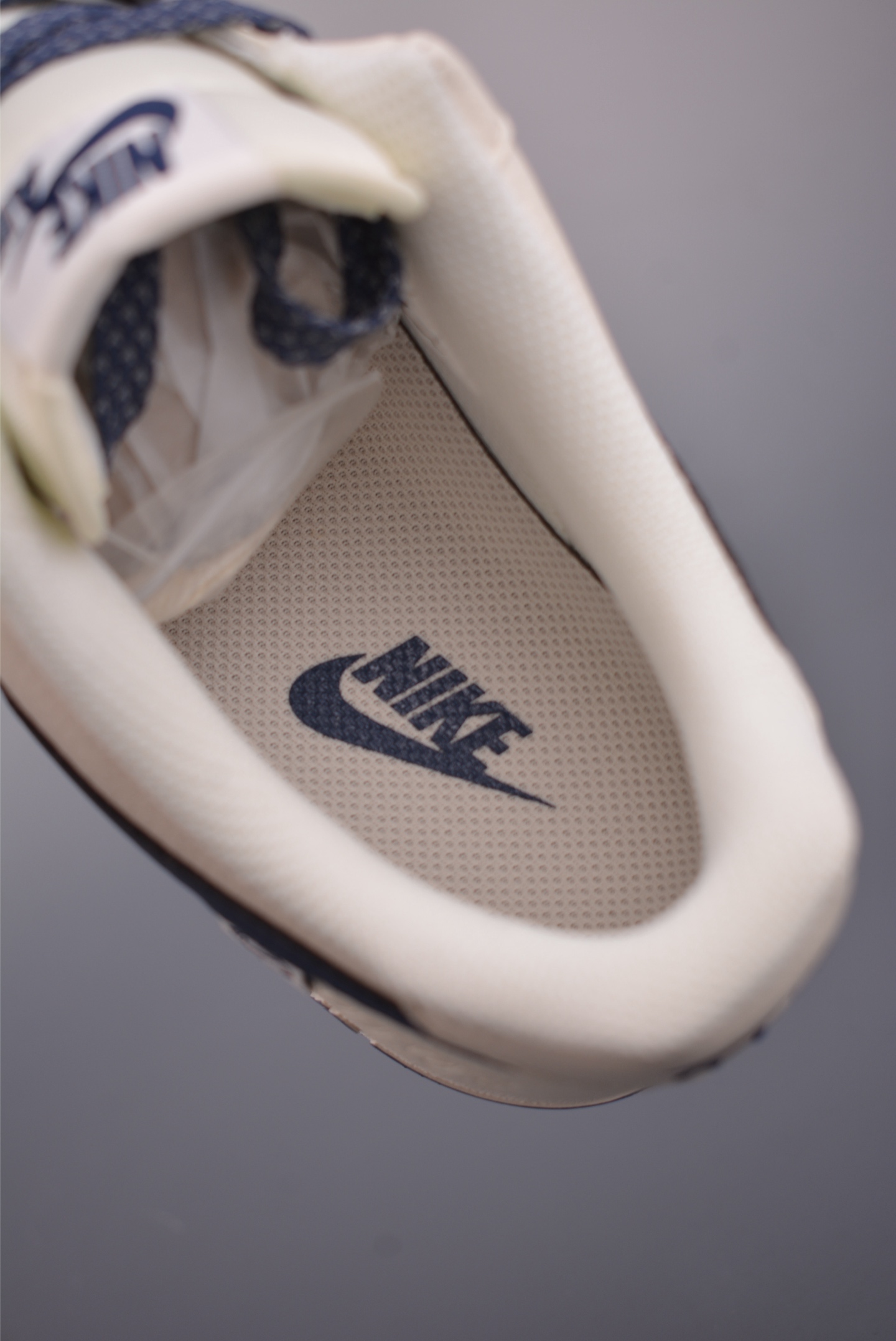 Air Force 1 Low 深蓝米白 SM6668-122