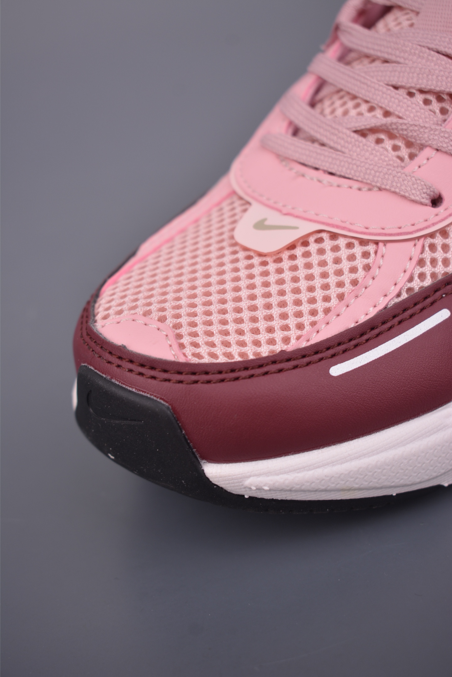 NIKE V2K Runtekk 版本 减震防滑复古低帮跑步鞋 FN0738-106