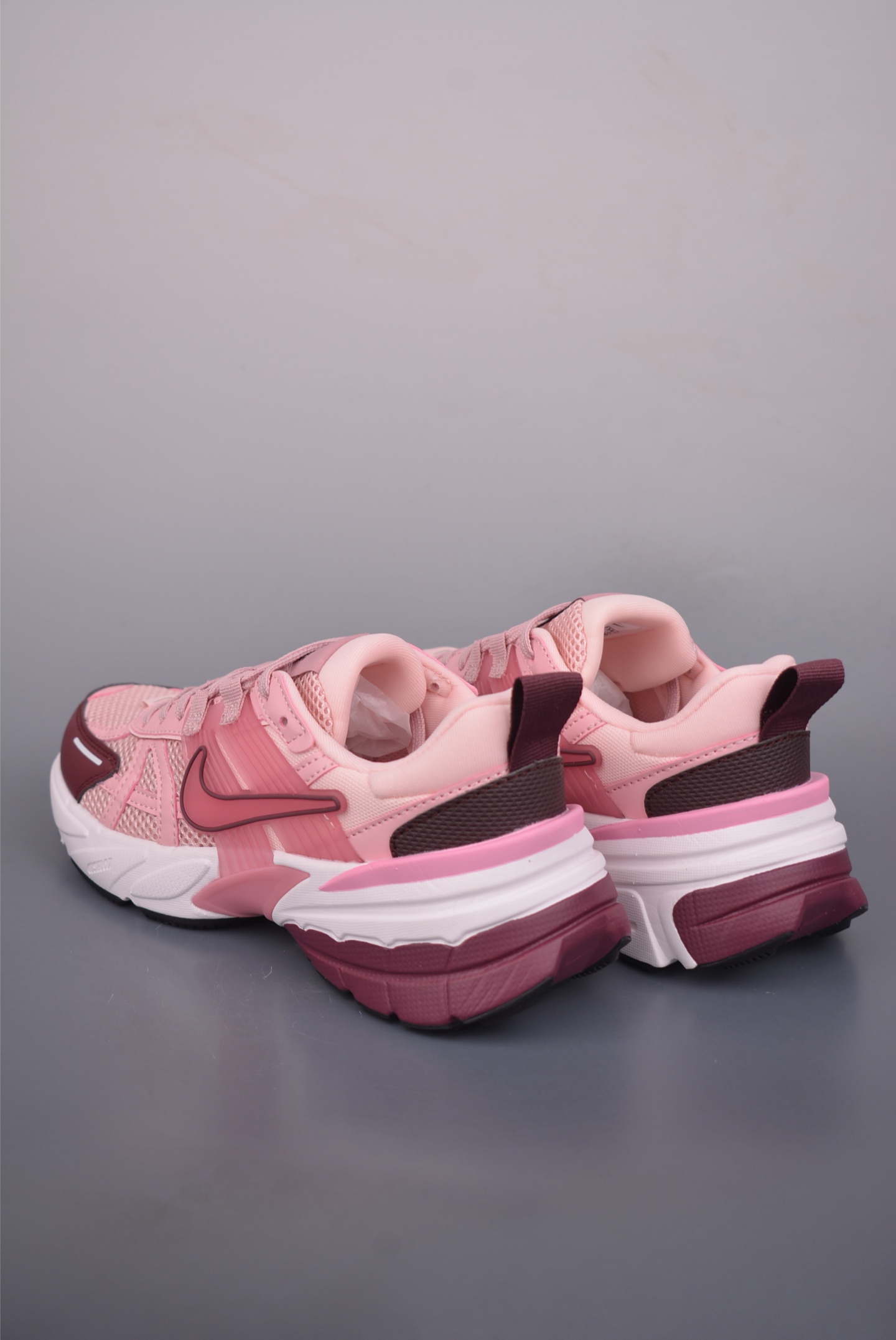 NIKE V2K Runtekk 版本 减震防滑复古低帮跑步鞋 FN0738-106