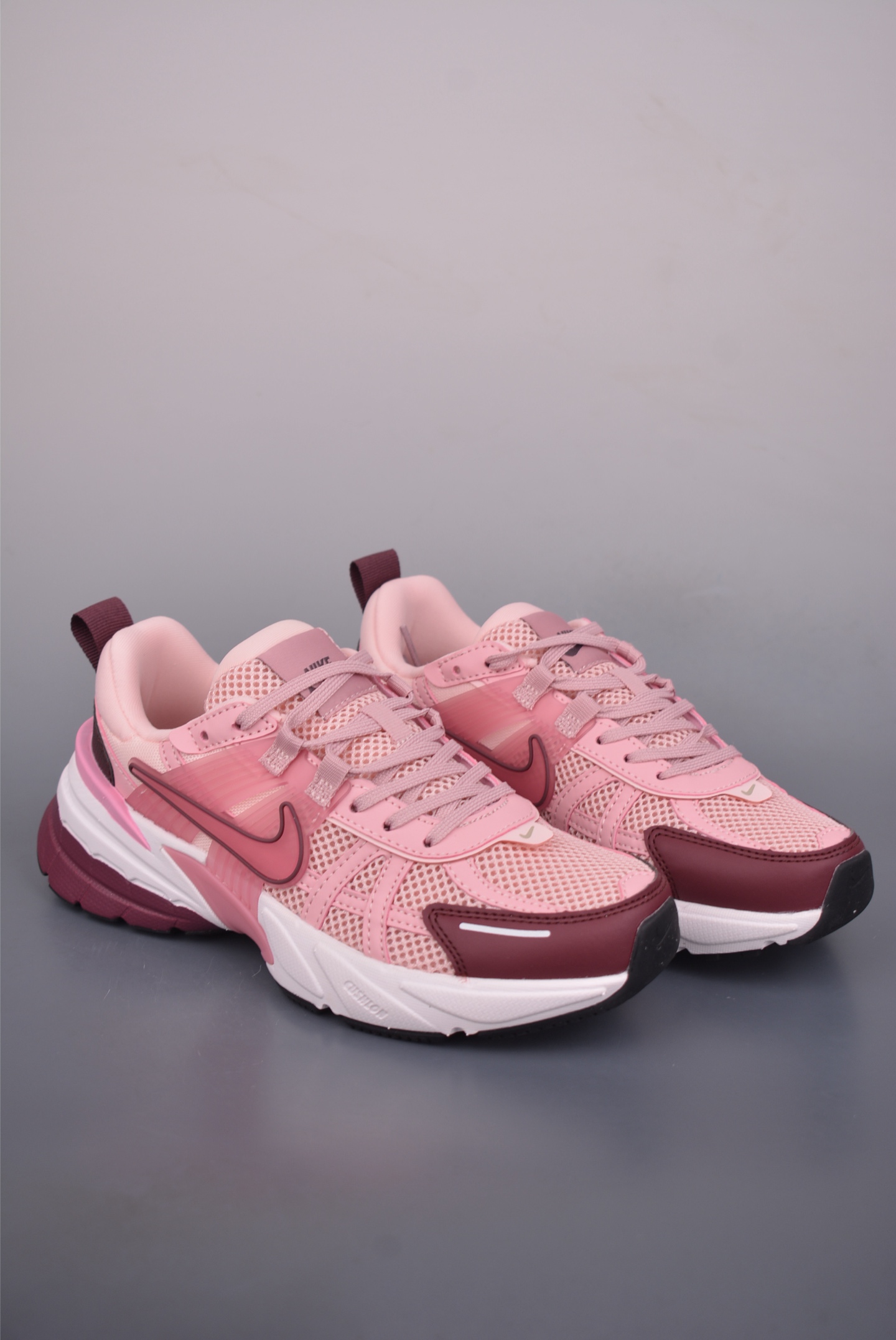 NIKE V2K Runtekk 版本 减震防滑复古低帮跑步鞋 FN0738-106