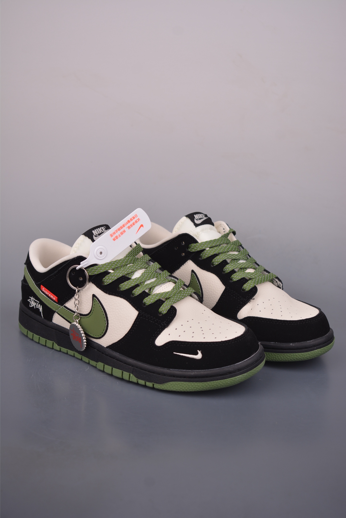 Nike SB Dunk Low 斯图西联名 SD8888-006 Nike SB Dunk Low 斯图西联名 SD8888-006