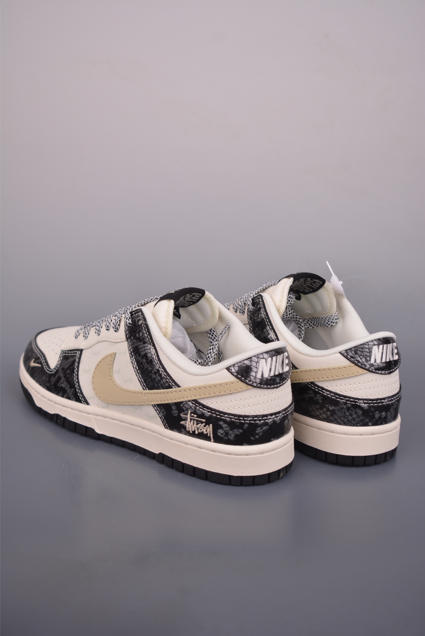 Nike SB Dunk Low 斯图西联名 XS6089-636