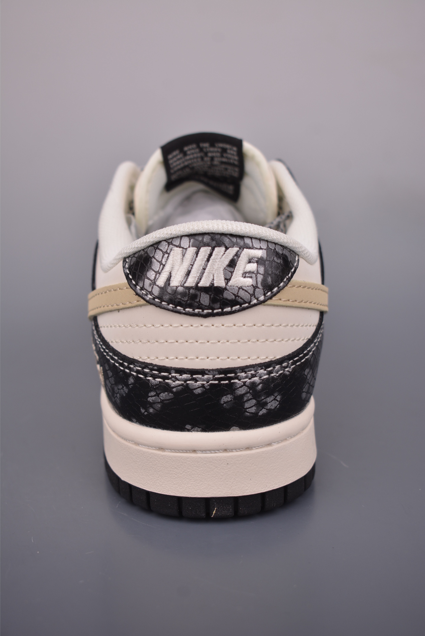 Nike SB Dunk Low 斯图西联名 XS6089-636