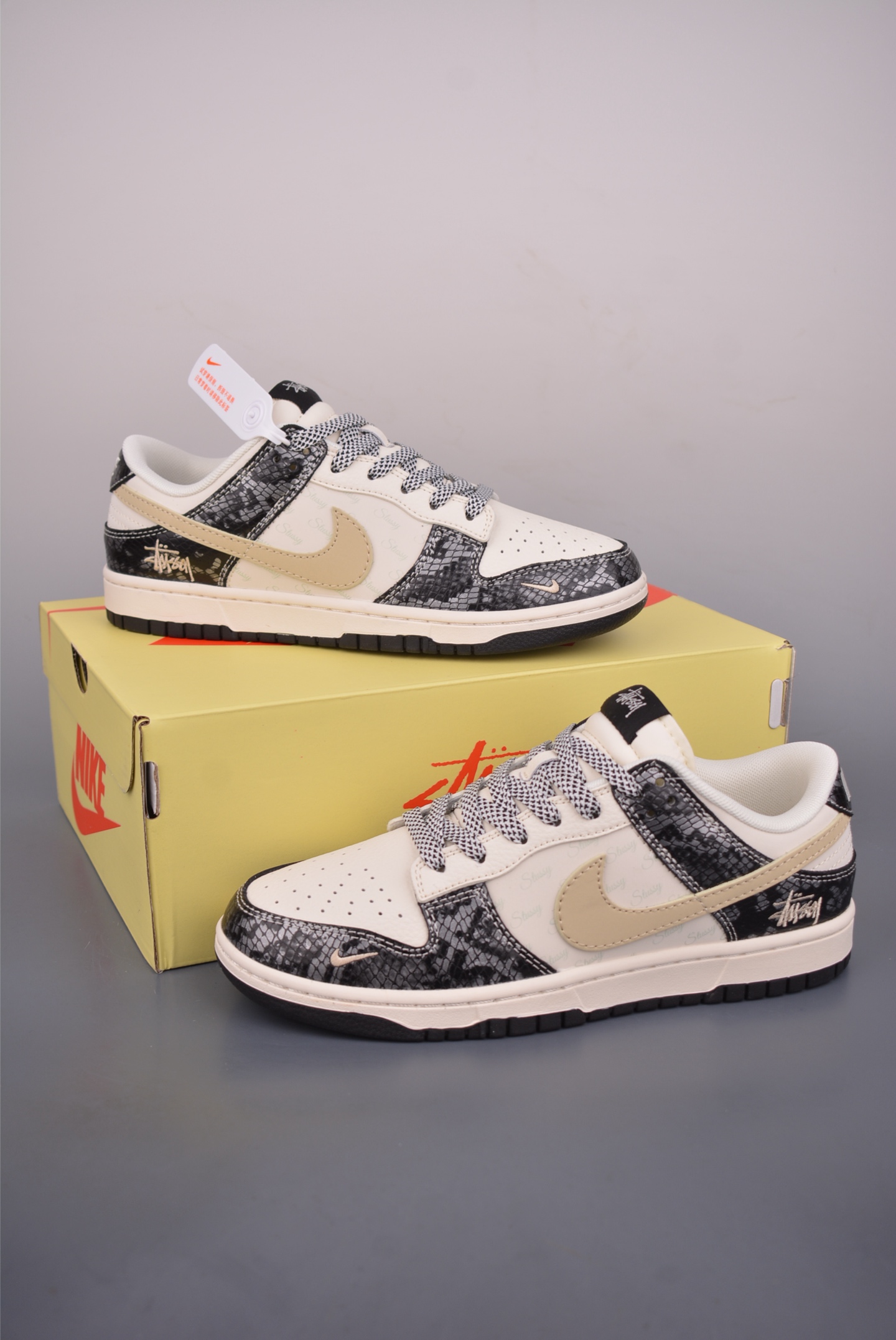 Nike SB Dunk Low 斯图西联名 XS6089-636