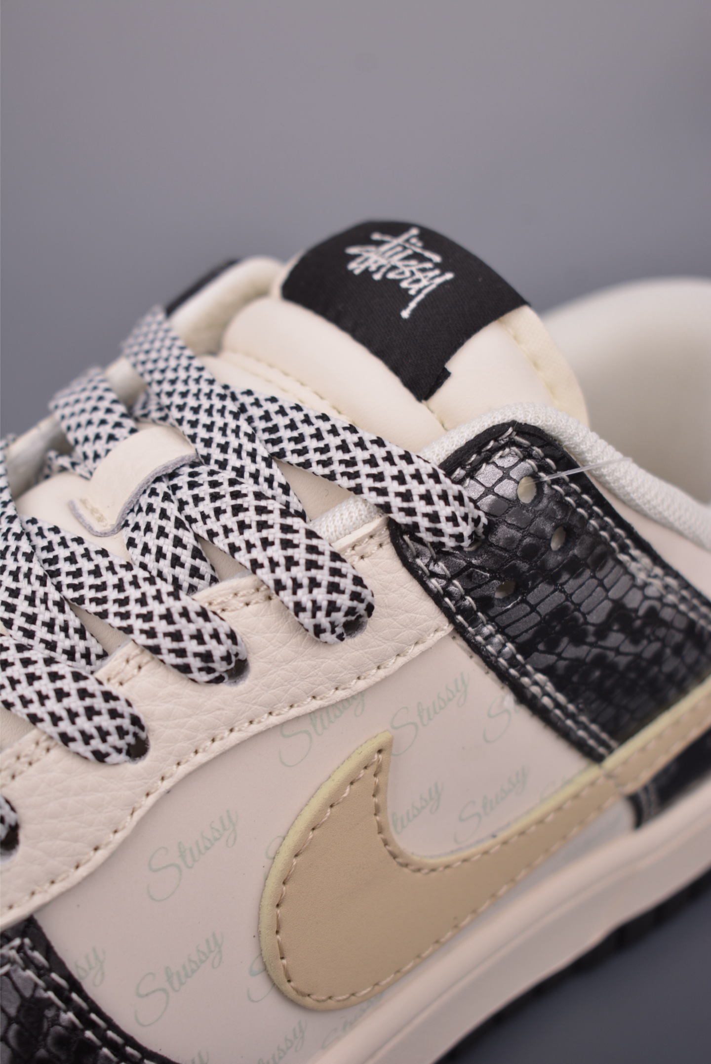 Nike SB Dunk Low 斯图西联名 XS6089-636