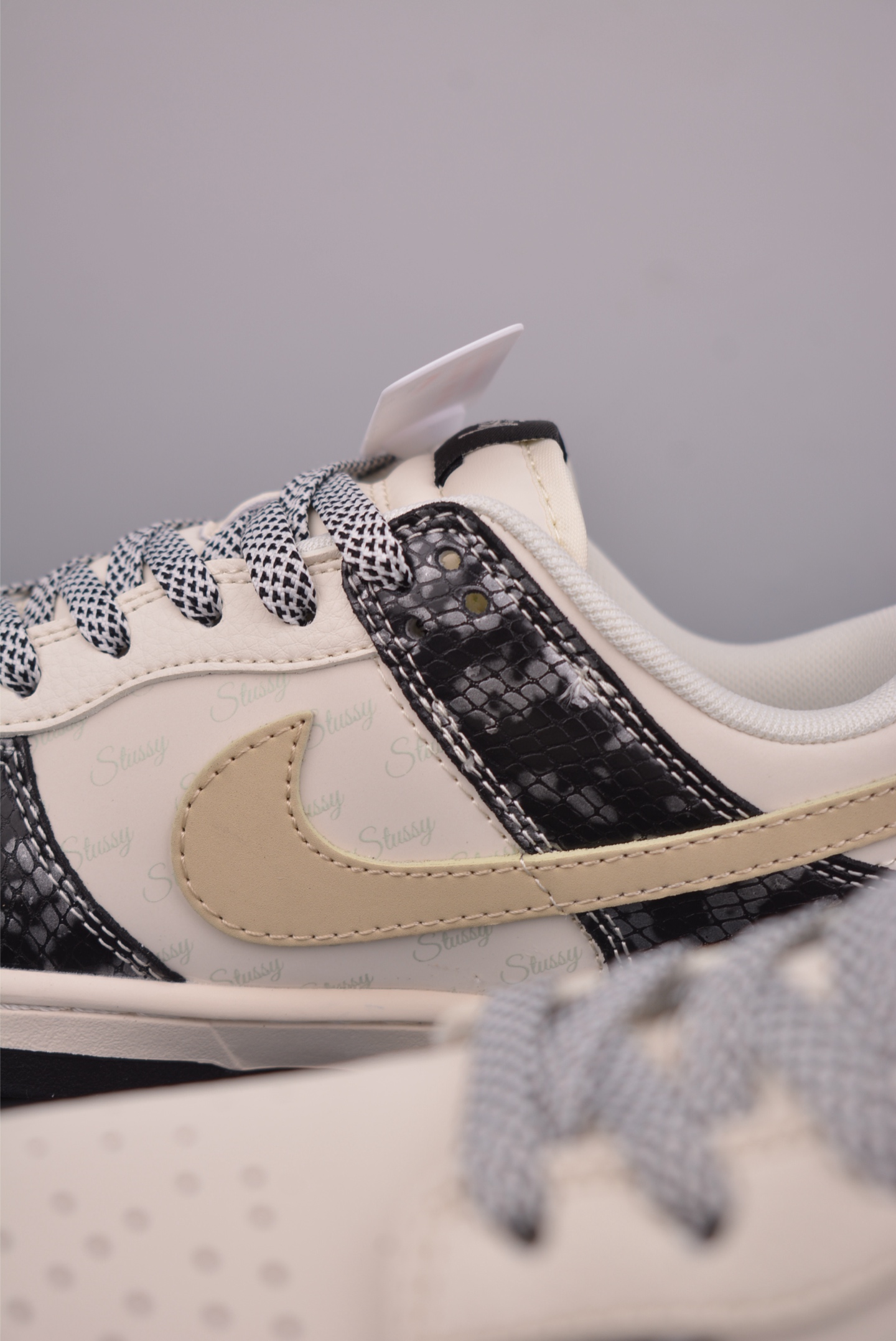 Nike SB Dunk Low 斯图西联名 XS6089-636