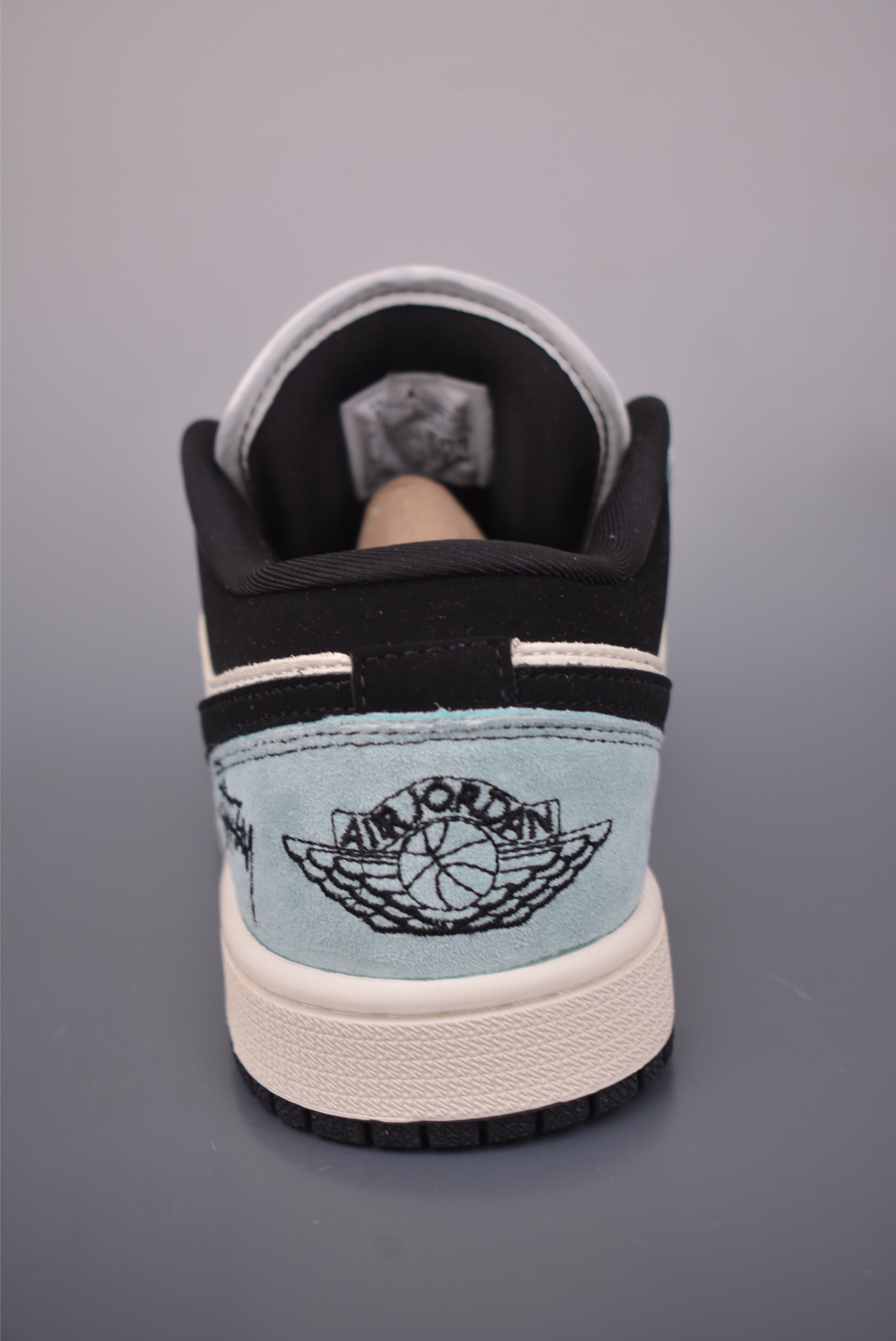 Nike Jordan Air Jordan 1 斯图西联名 QJ1988-005