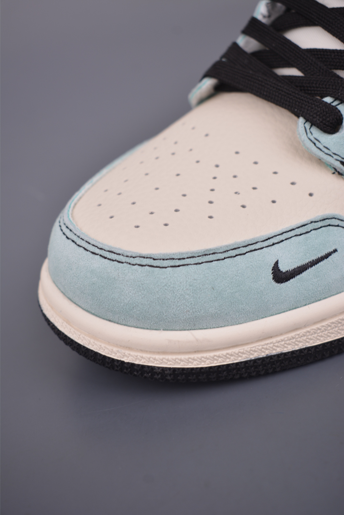 Nike Jordan Air Jordan 1 斯图西联名 QJ1988-005