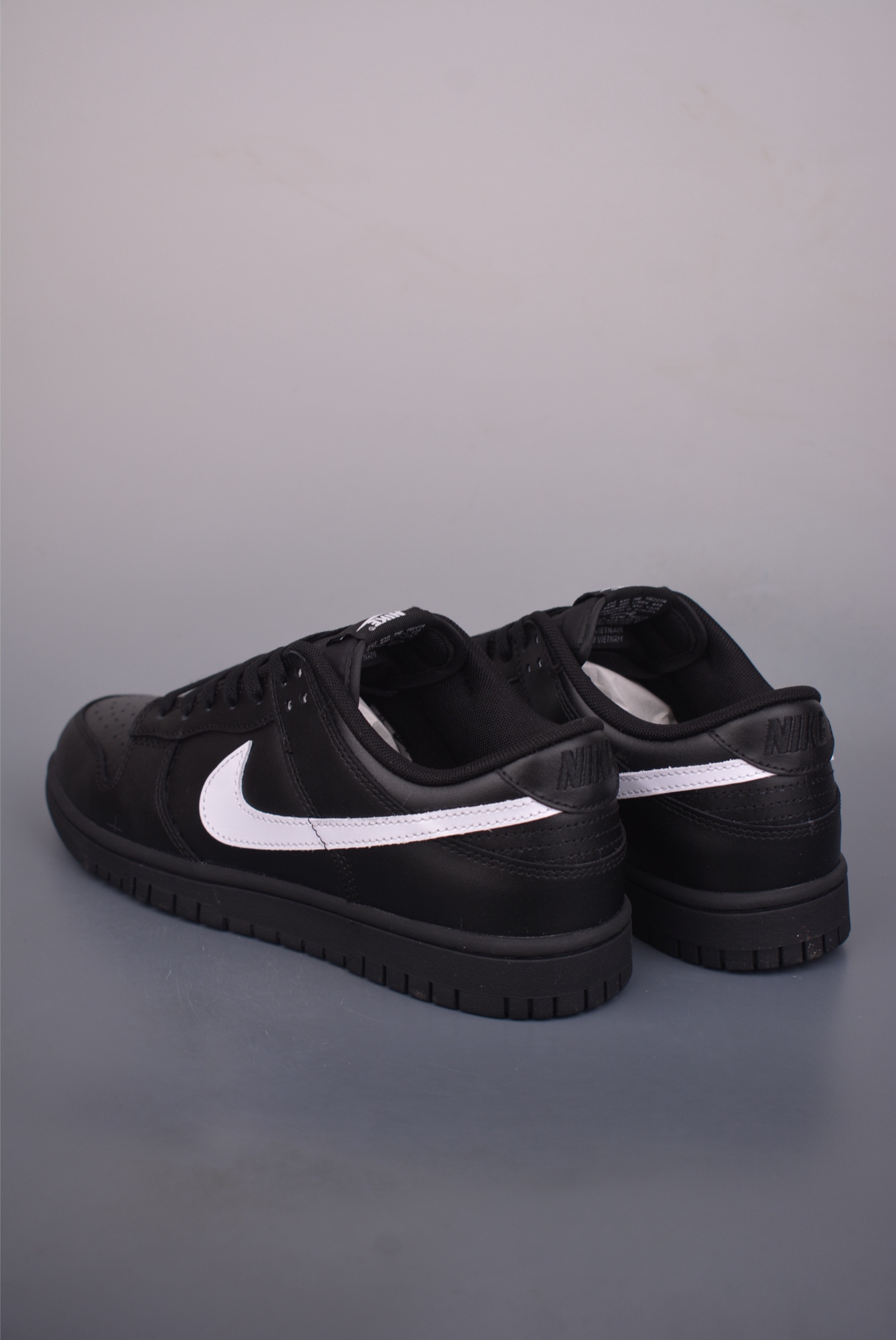 NIKE SB Dunk Low IO7606-010