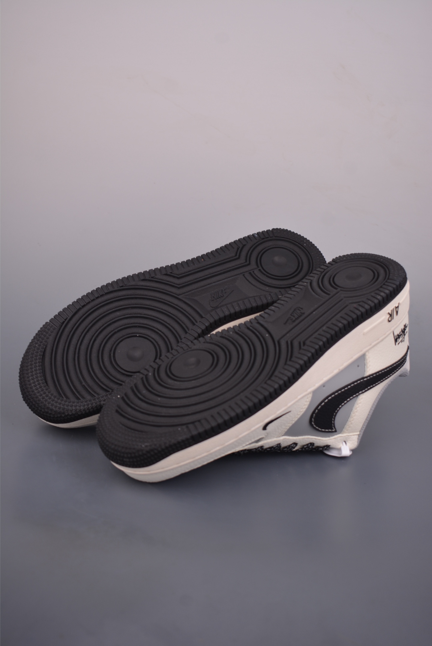 Air Force 1 Low 斯图西联名 JS8028-017