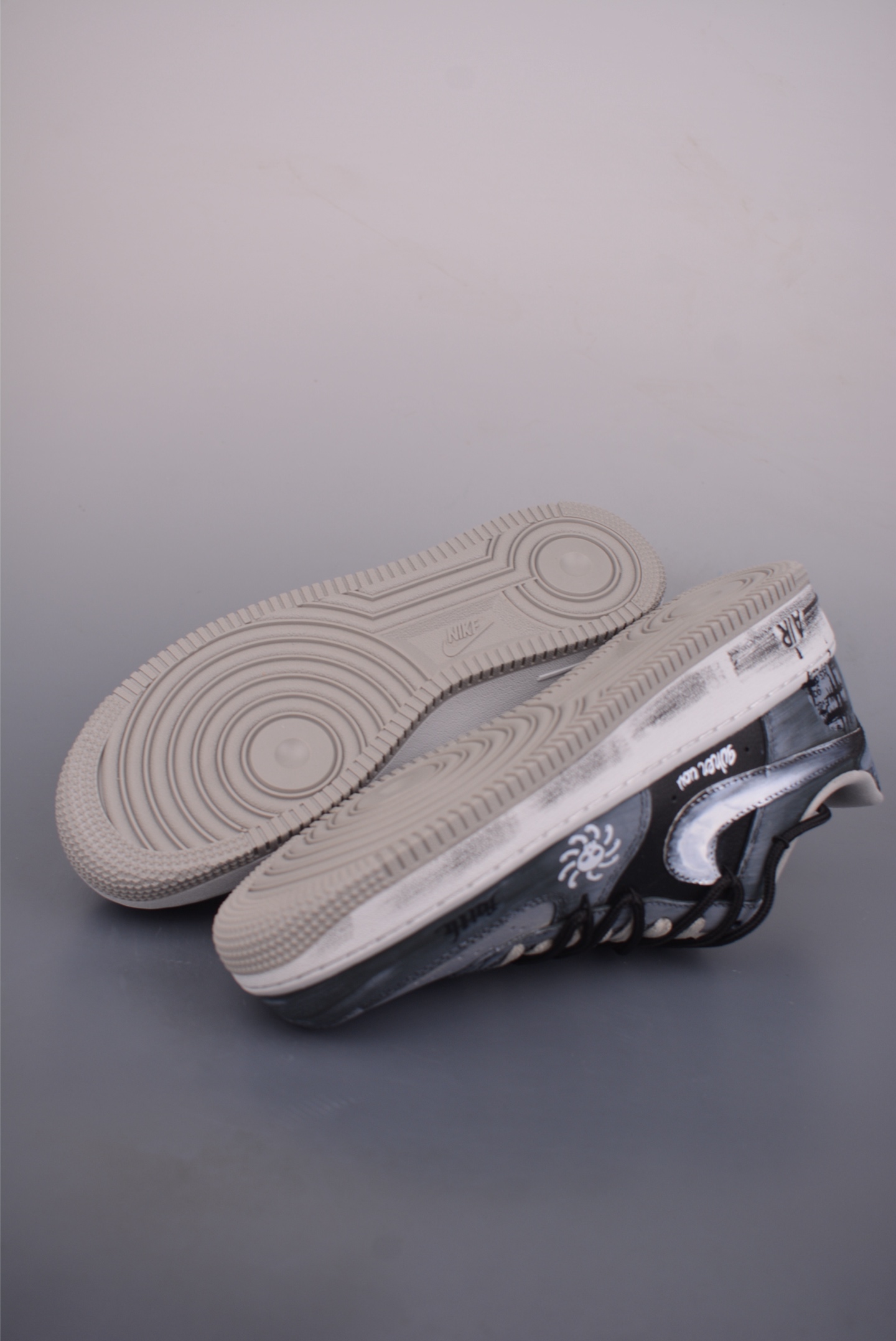 Air Force 1 Low 手绘涂鸦 结构绑带 CW6871-777 Air Force 1 Low 手绘涂鸦 结构绑带 CW6871-777