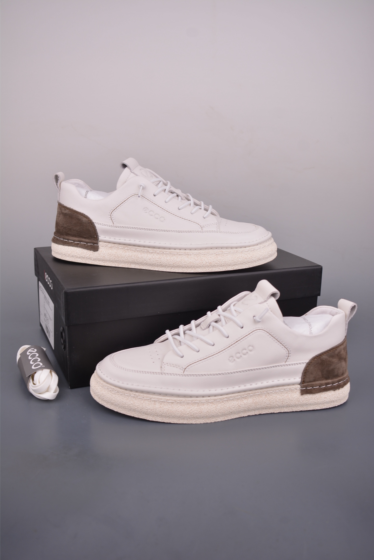 ECCO爱步男士休闲鞋 百搭防滑平底鞋 简约时尚街头户外鞋 9588362135