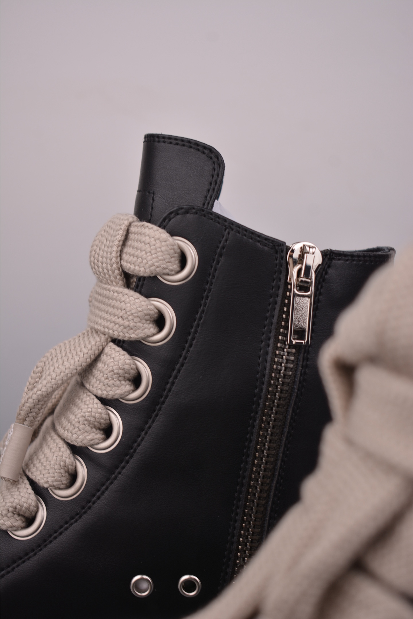 RO / Rick Owens 瑞克·欧文斯 高帮皮面//粗鞋带款 RU02D6892