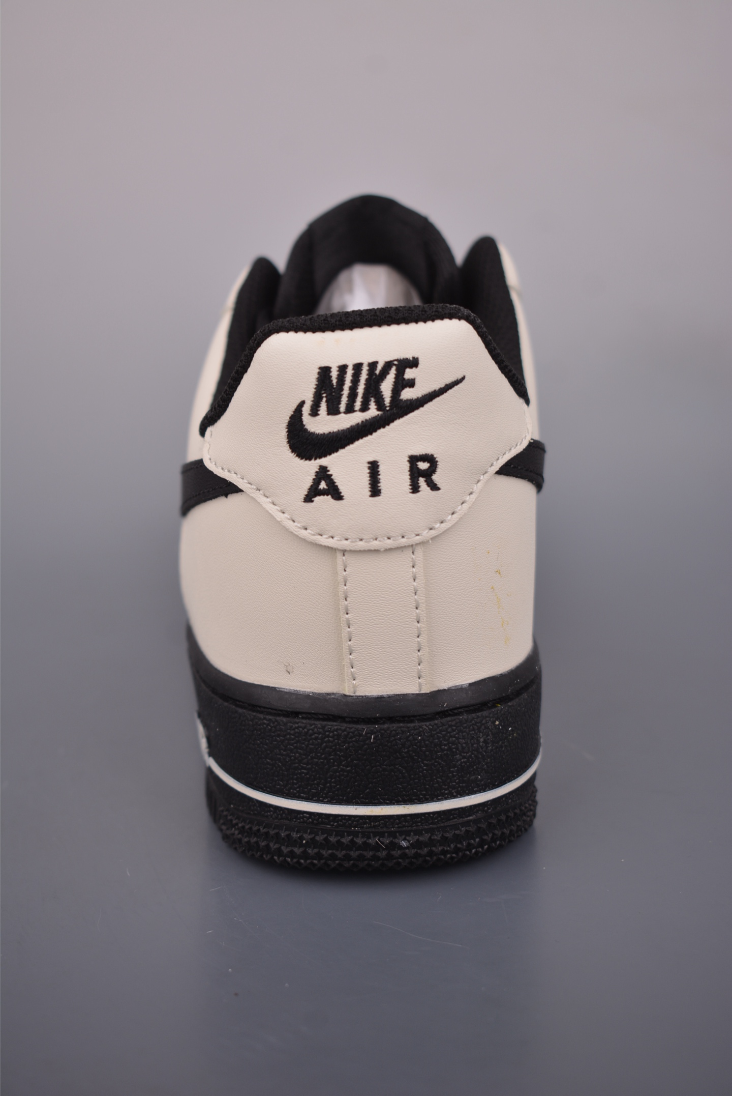 Air Force 1 Low 米黑 ZH0316-143 Air Force 1 Low 米黑 ZH0316-143