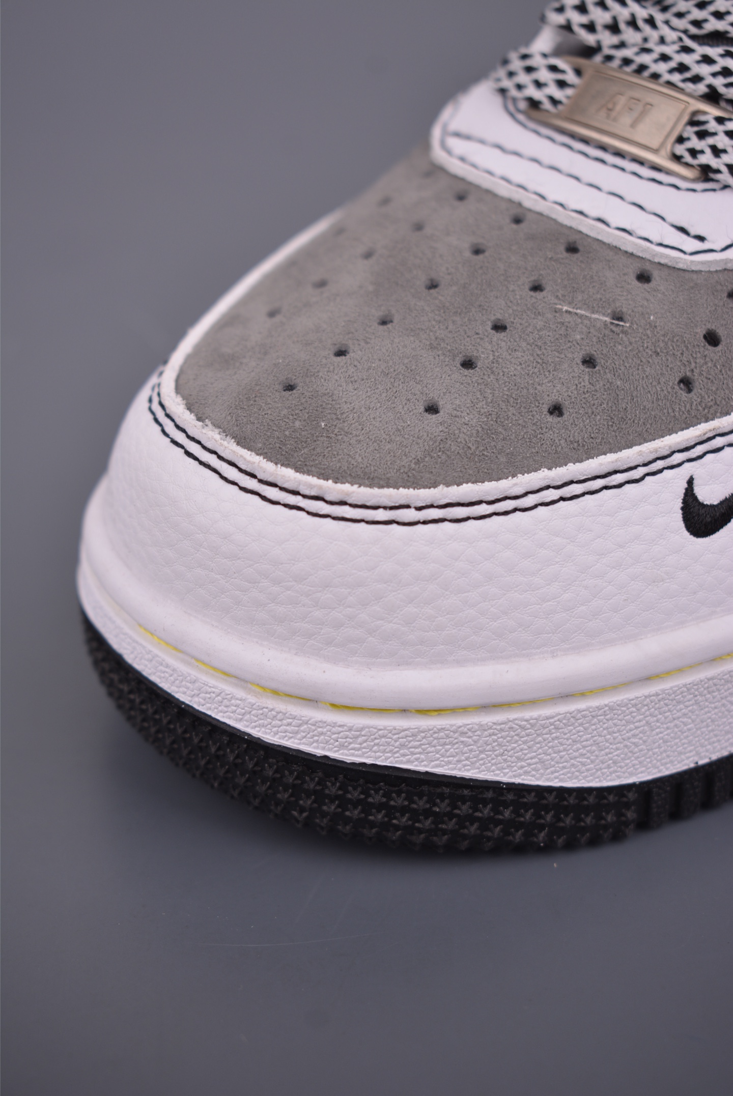 Air Force 1 Low Supreme联名 XZ6188-259 Air Force 1 Low Supreme联名 XZ6188-259