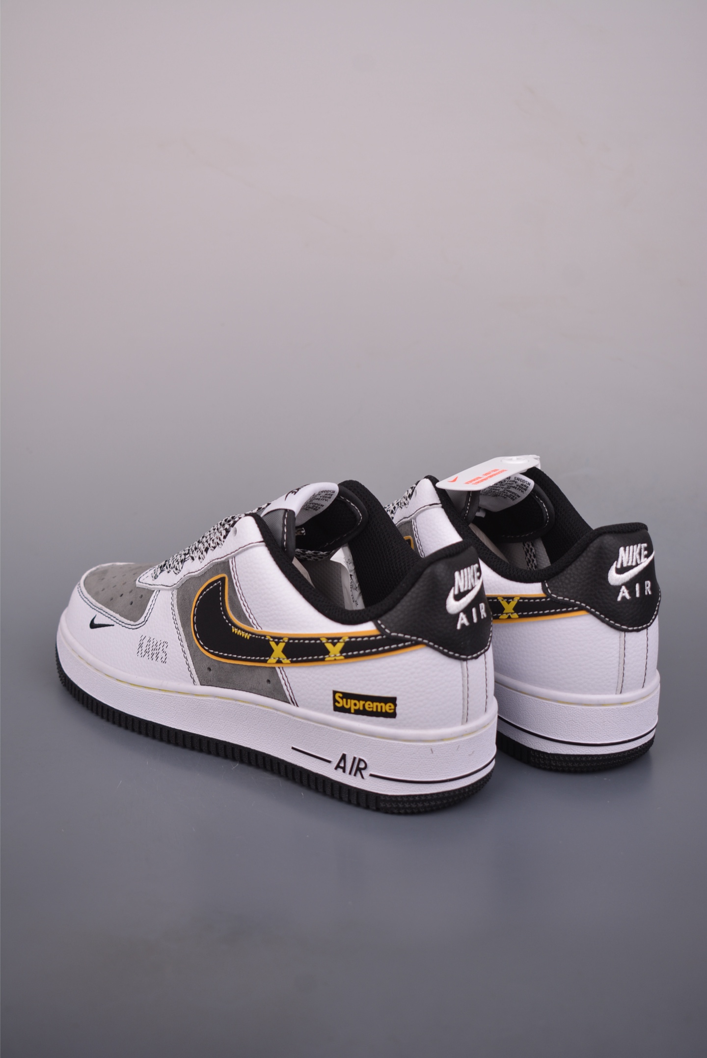 Air Force 1 Low Supreme联名 XZ6188-259 Air Force 1 Low Supreme联名 XZ6188-259