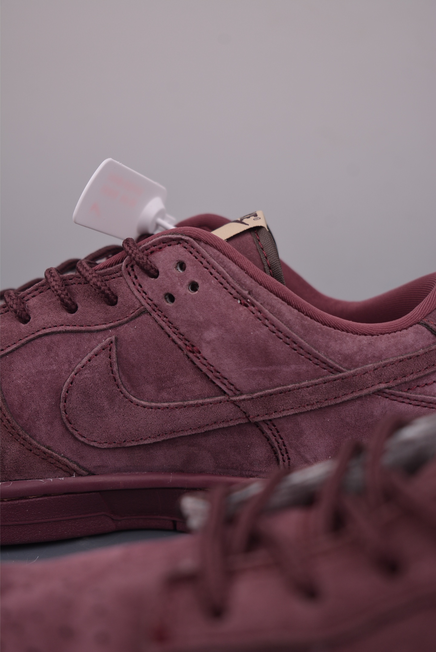 Nike SB Dunk Low Supreme联名 DD1988-004 Nike SB Dunk Low Supreme联名 DD1988-004