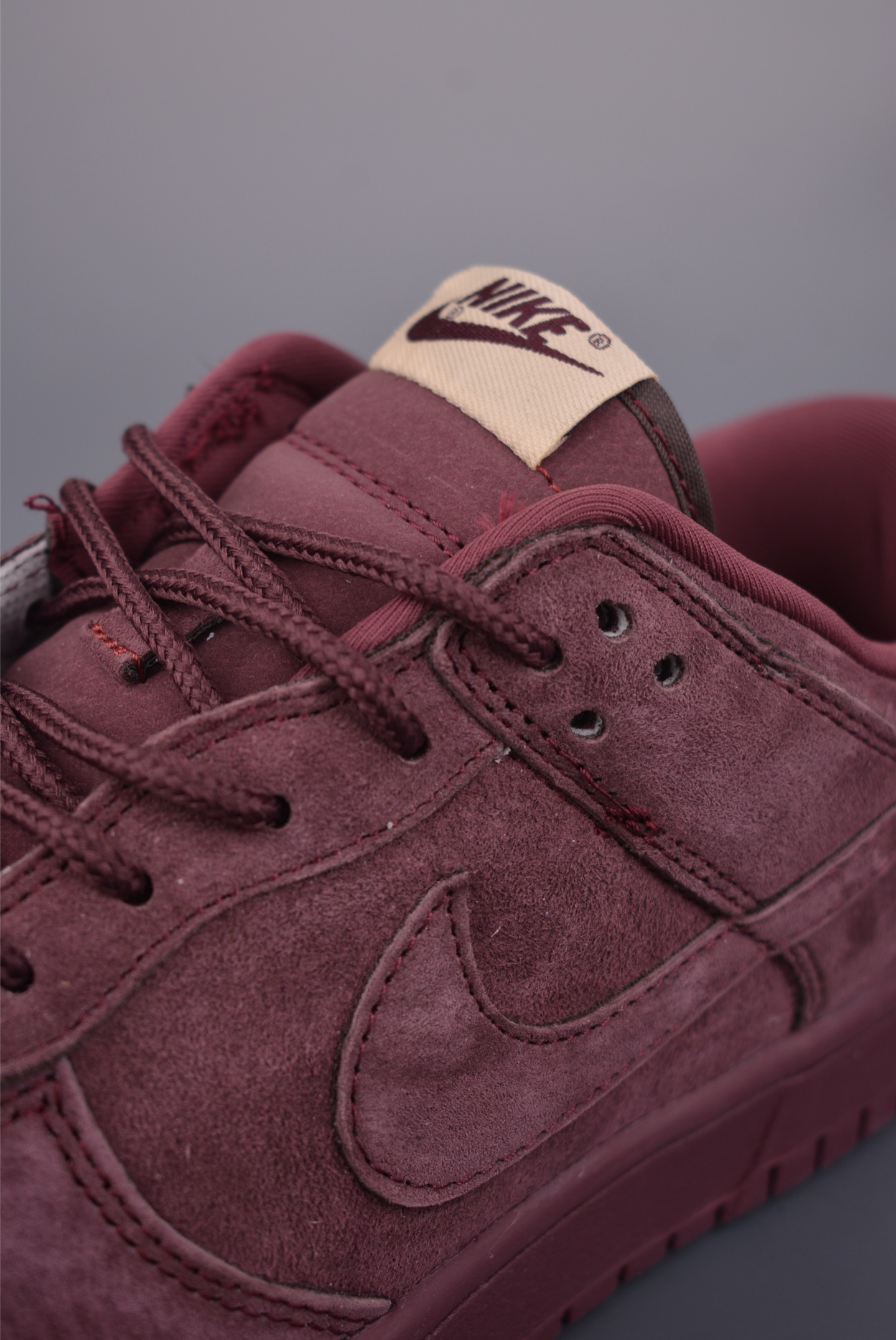 Nike SB Dunk Low Supreme联名 DD1988-004 Nike SB Dunk Low Supreme联名 DD1988-004