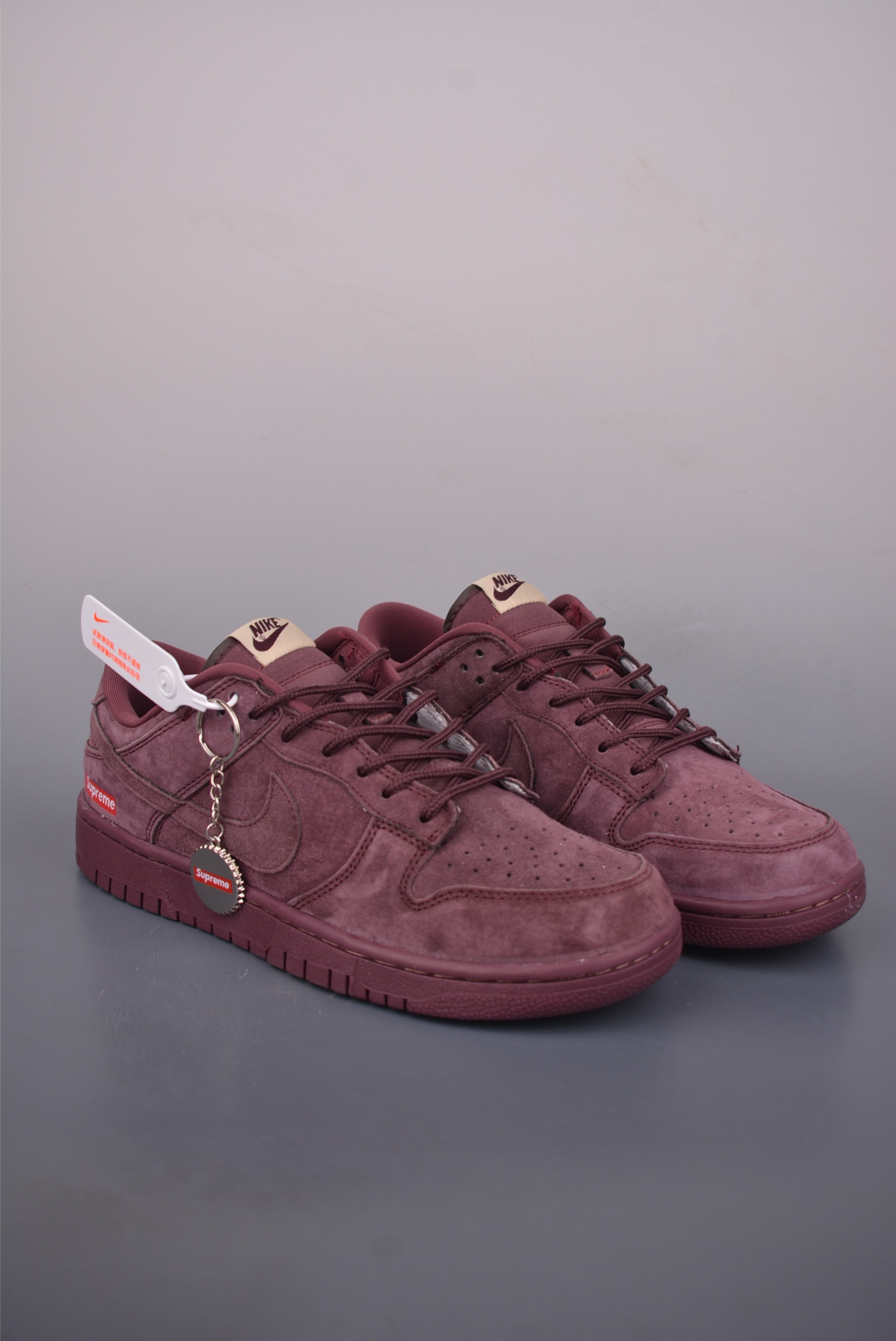 Nike SB Dunk Low Supreme联名 DD1988-004 Nike SB Dunk Low Supreme联名 DD1988-004