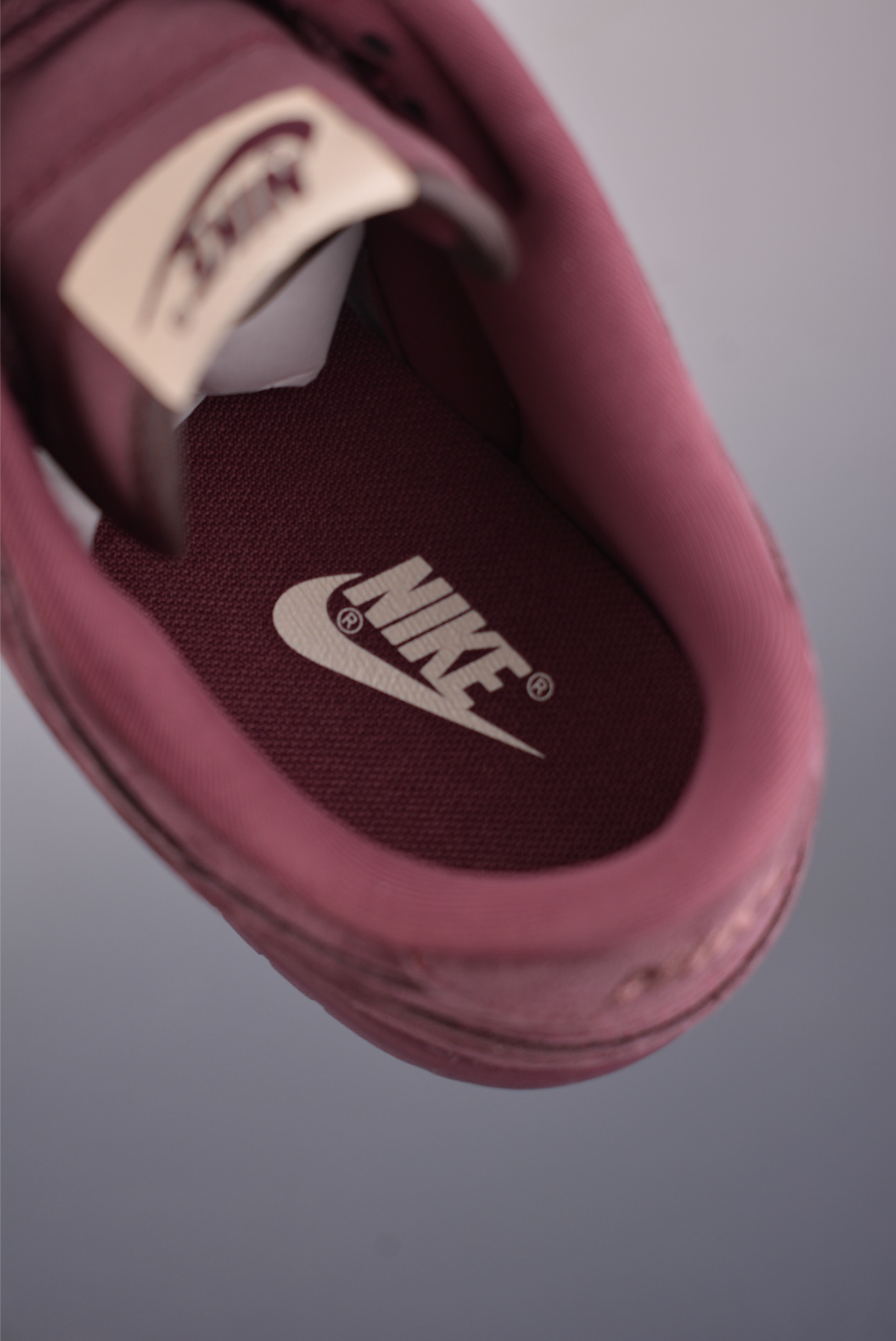 Nike SB Dunk Low Supreme联名 DD1988-004 Nike SB Dunk Low Supreme联名 DD1988-004