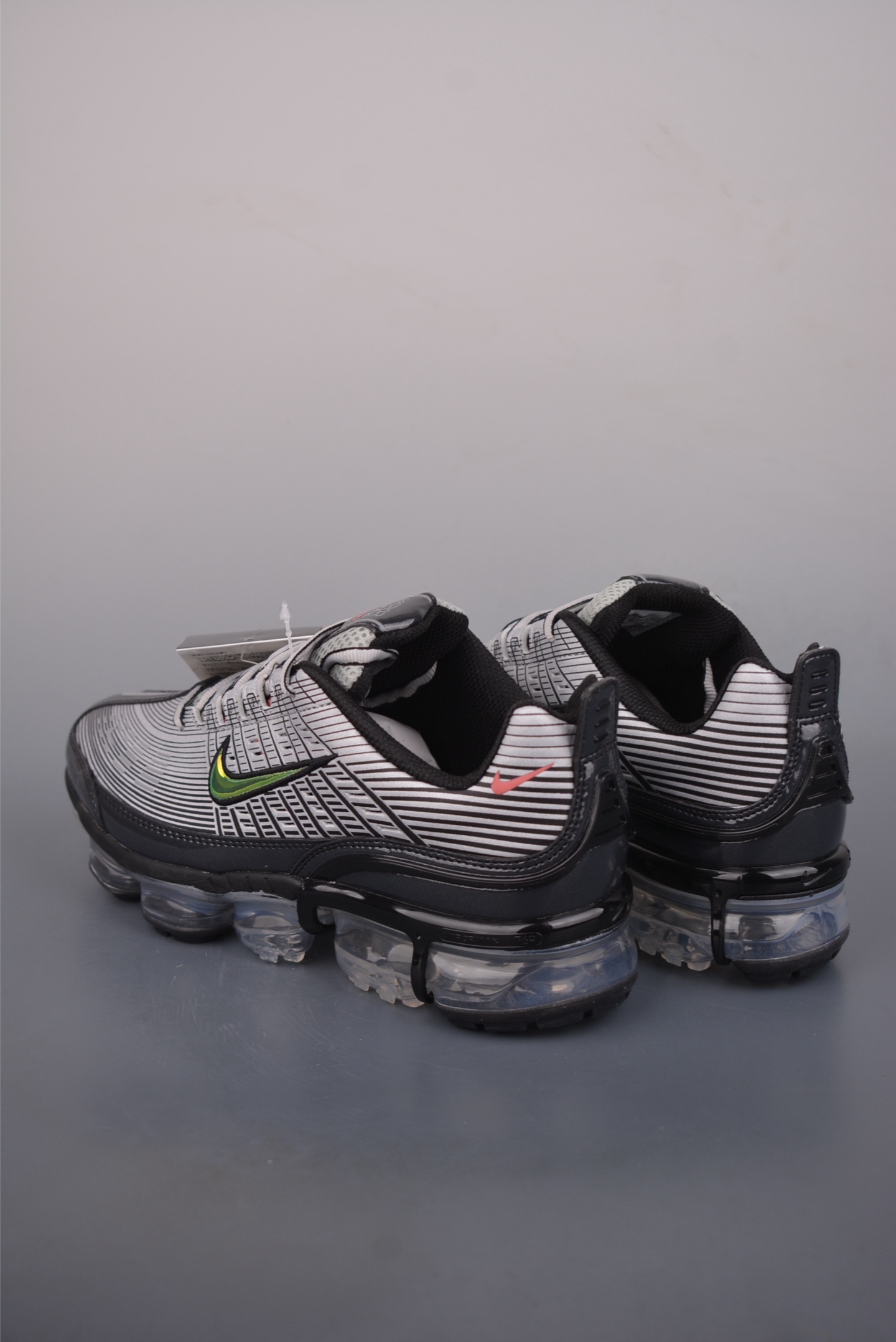 220 Nike AIR VAPORMAX 360 搭载全掌长气垫鞋款 低帮跑步鞋